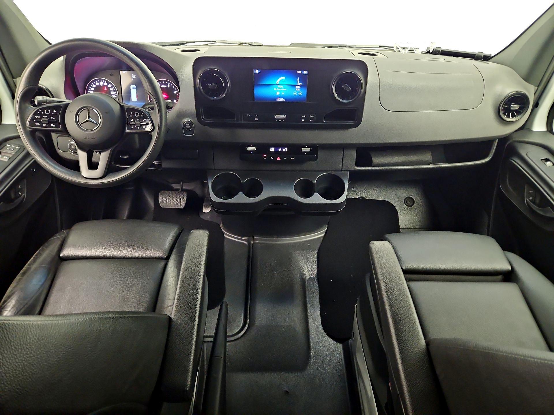 Thumbnail: 2024 Mercedes-Benz Sprinter - 9
