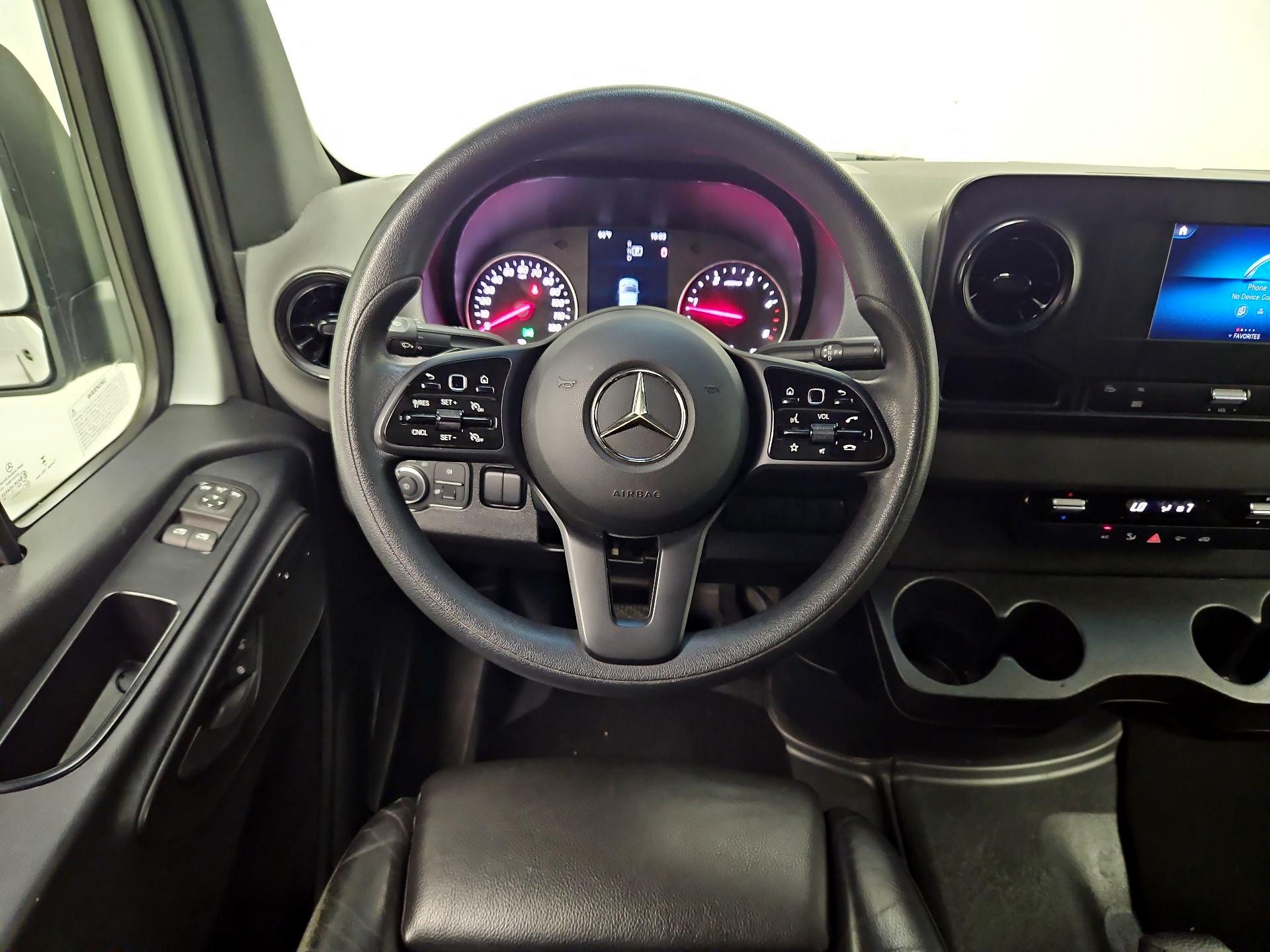 Thumbnail: 2024 Mercedes-Benz Sprinter - 10