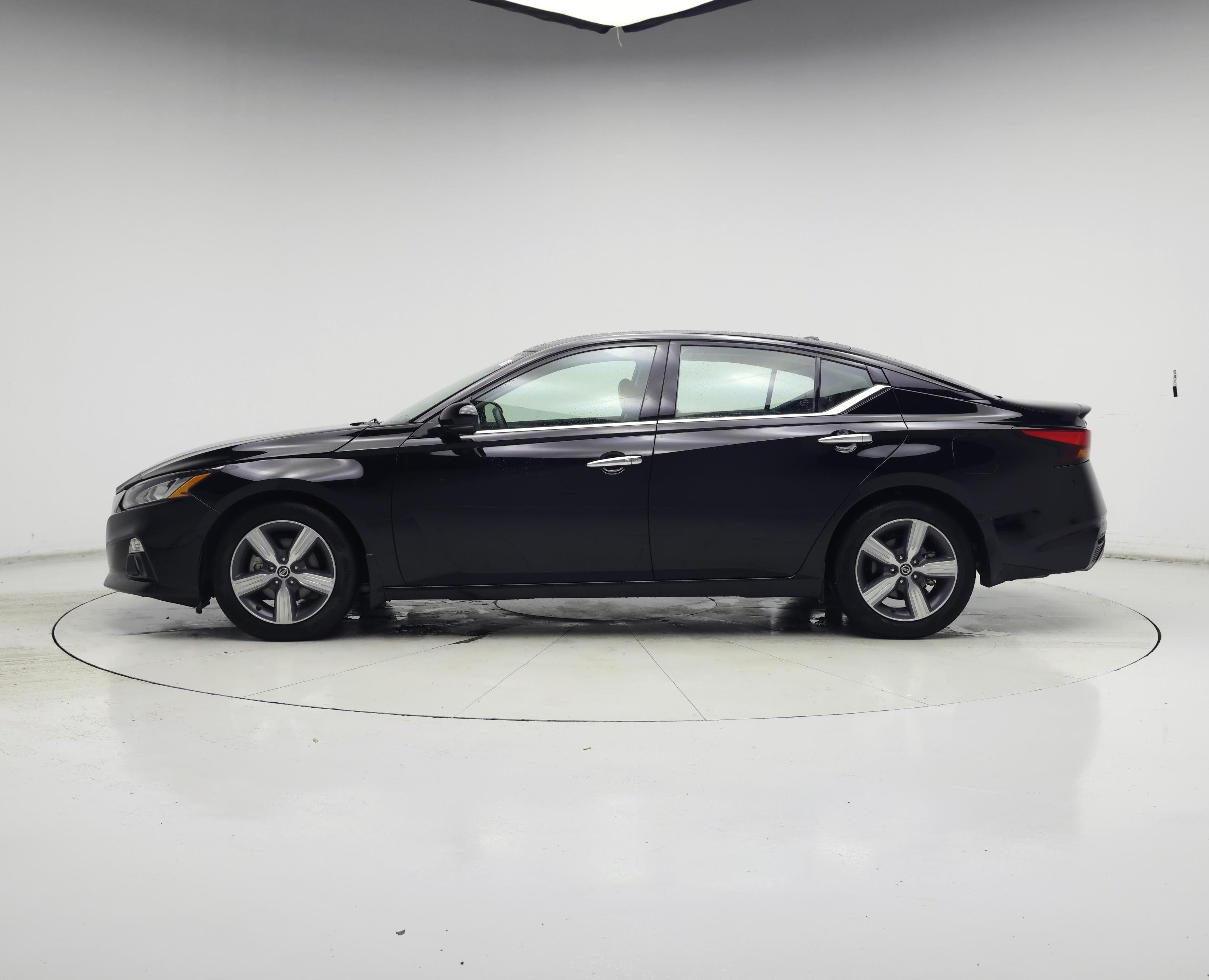 Thumbnail: 2022 Nissan Altima - 3