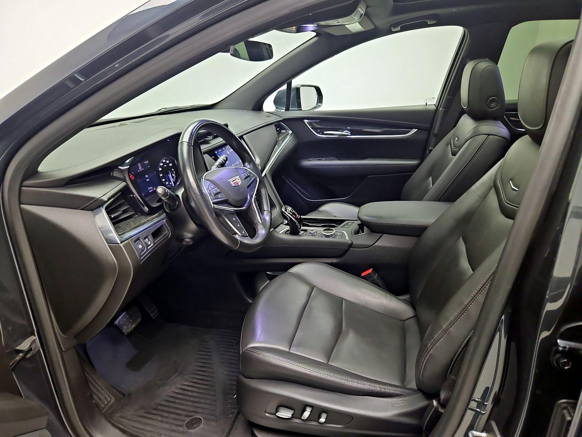 Thumbnail: 2021 Cadillac XT5 - 11