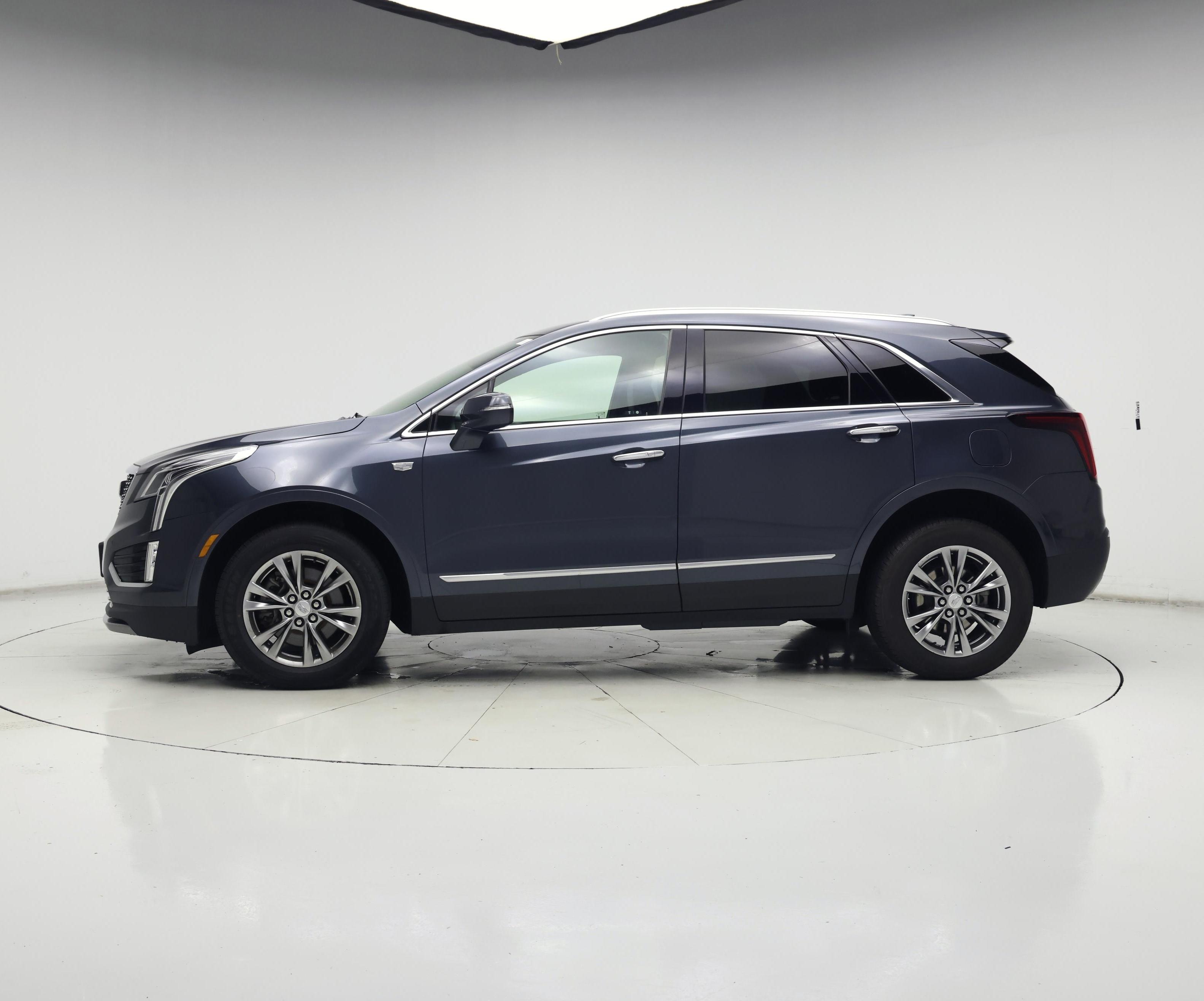 Thumbnail: 2021 Cadillac XT5 - 3
