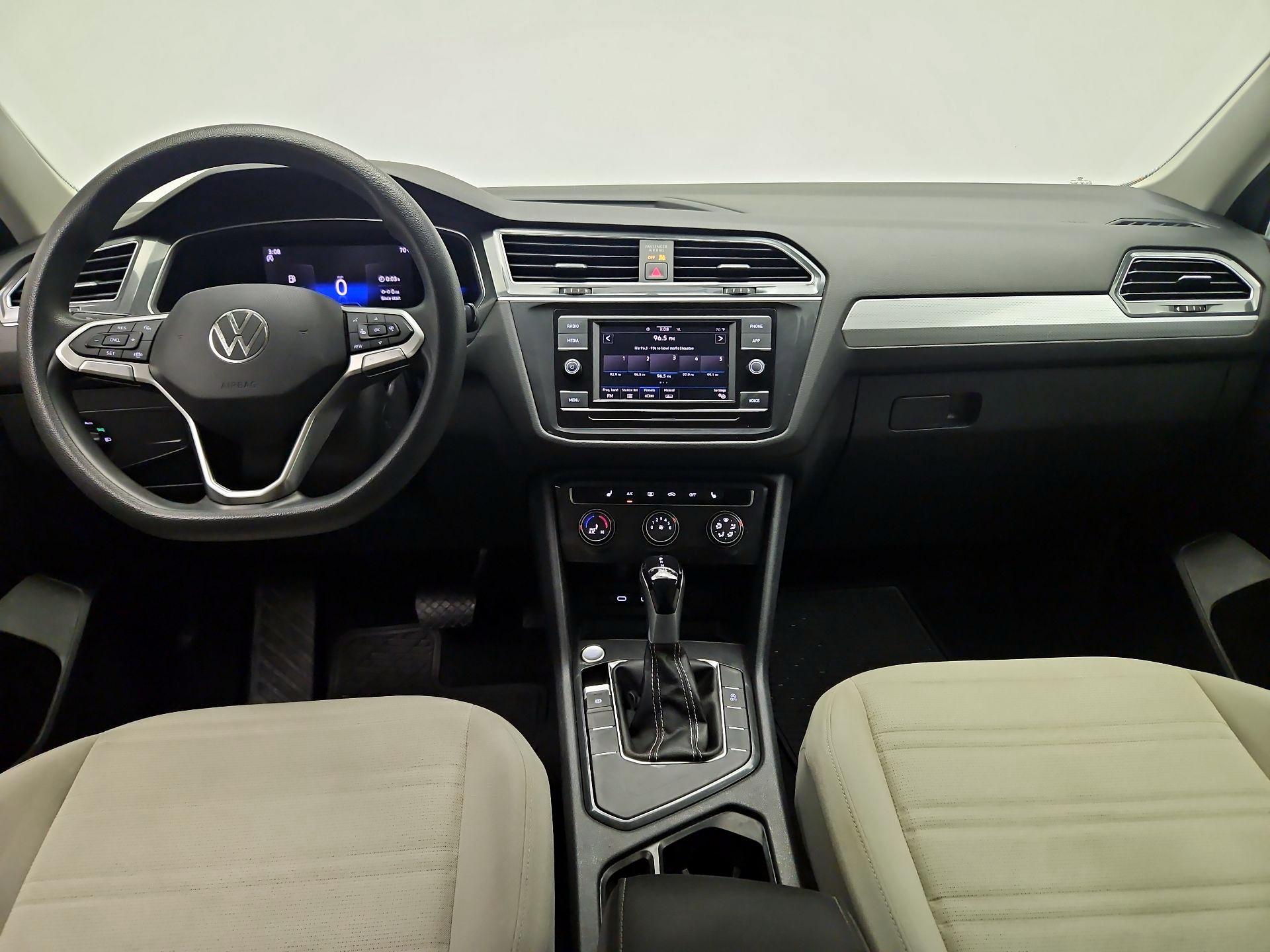 Thumbnail: 2022 Volkswagen Tiguan - 9
