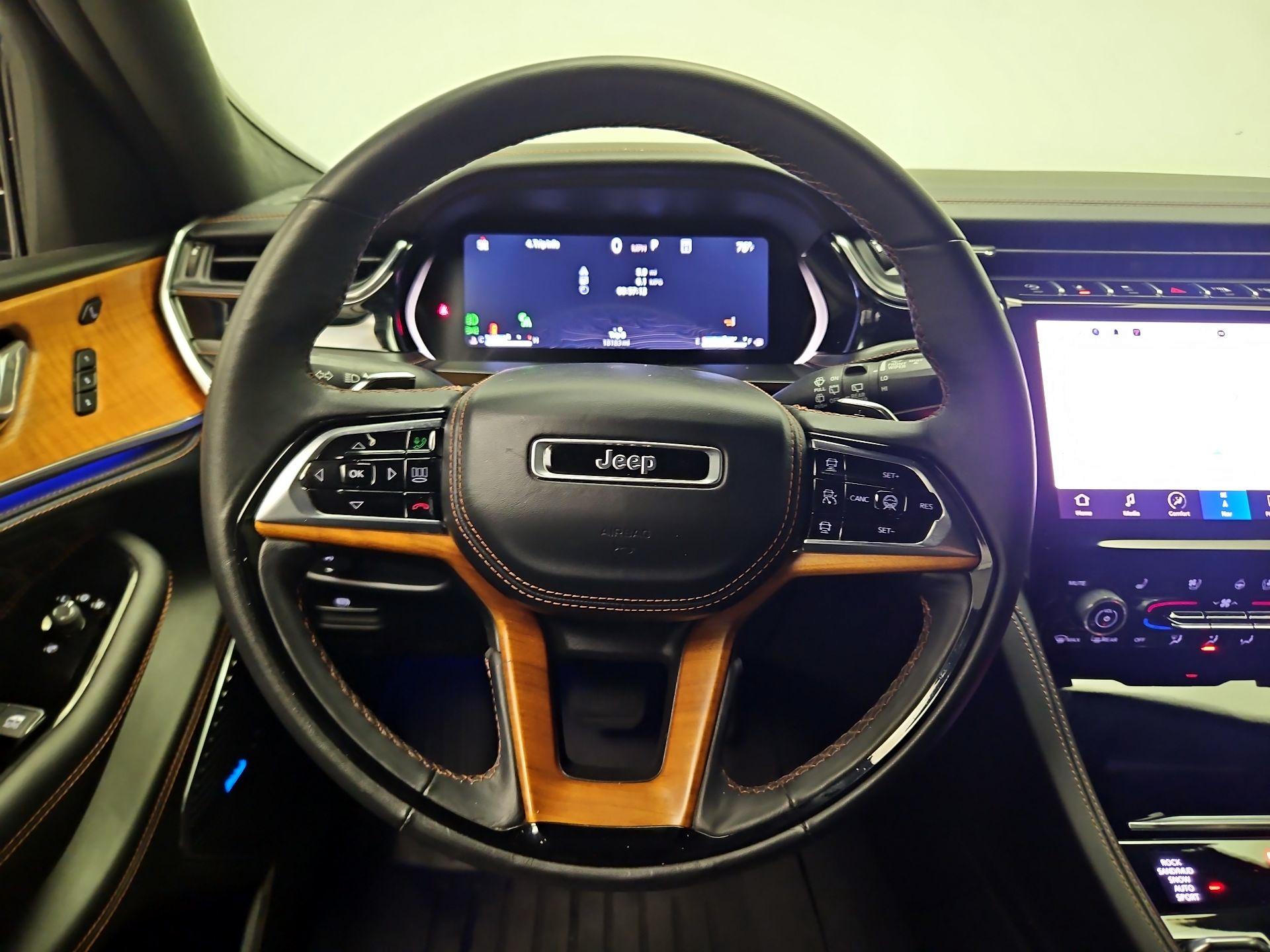 Thumbnail: 2024 Jeep Grand Cherokee - 10