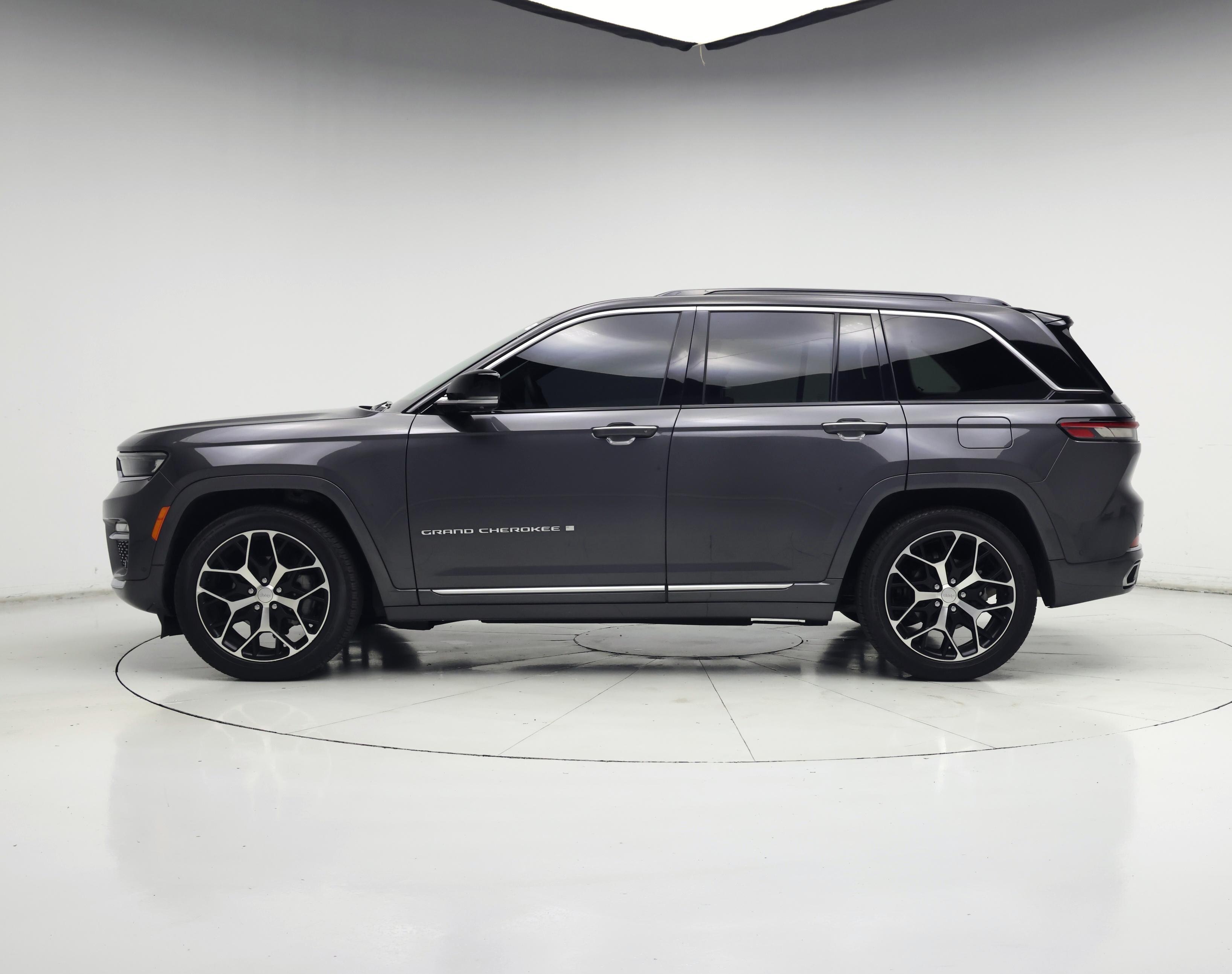 Thumbnail: 2024 Jeep Grand Cherokee - 3
