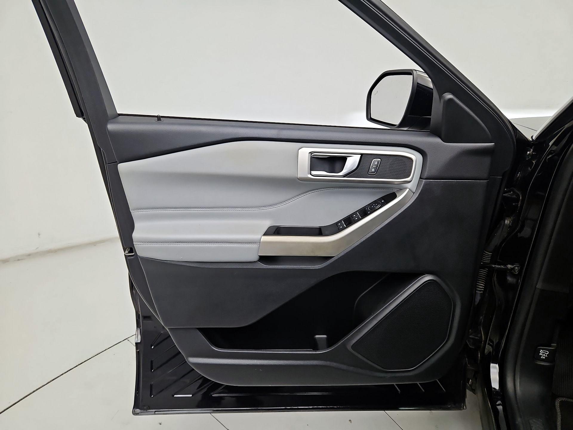 Thumbnail: 2022 Ford Explorer - 12