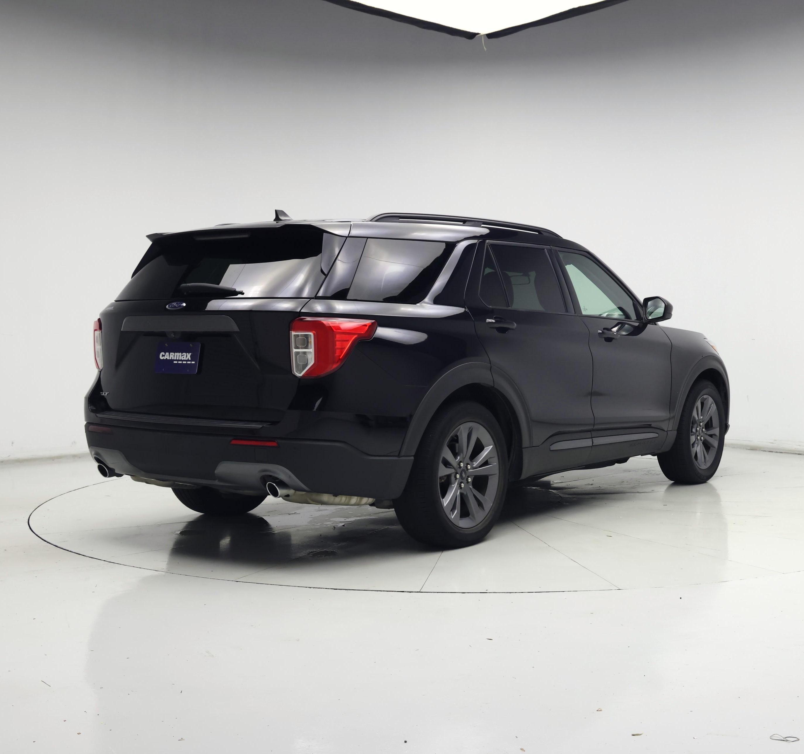 Thumbnail: 2022 Ford Explorer - 8