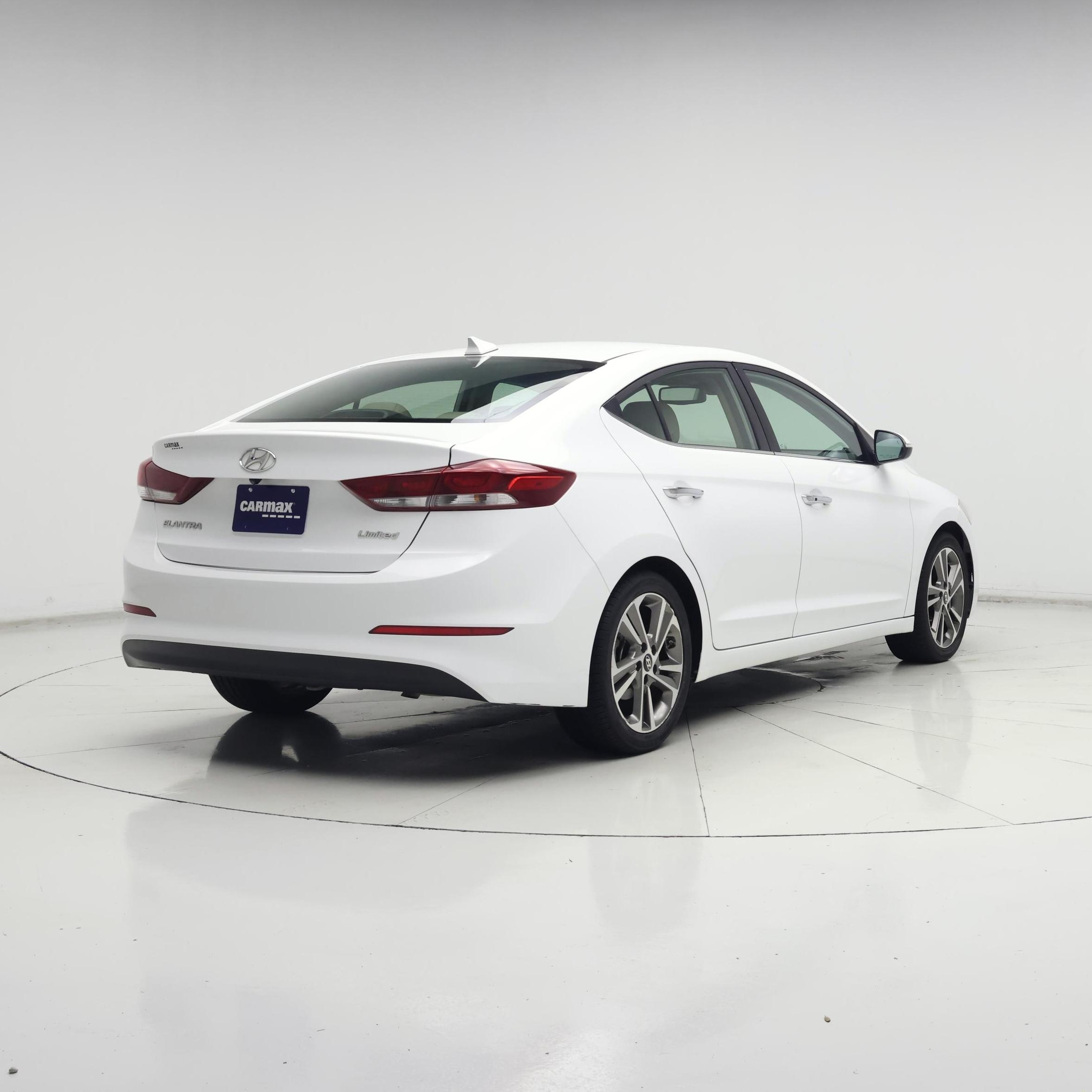 Thumbnail: 2017 Hyundai Elantra - 8