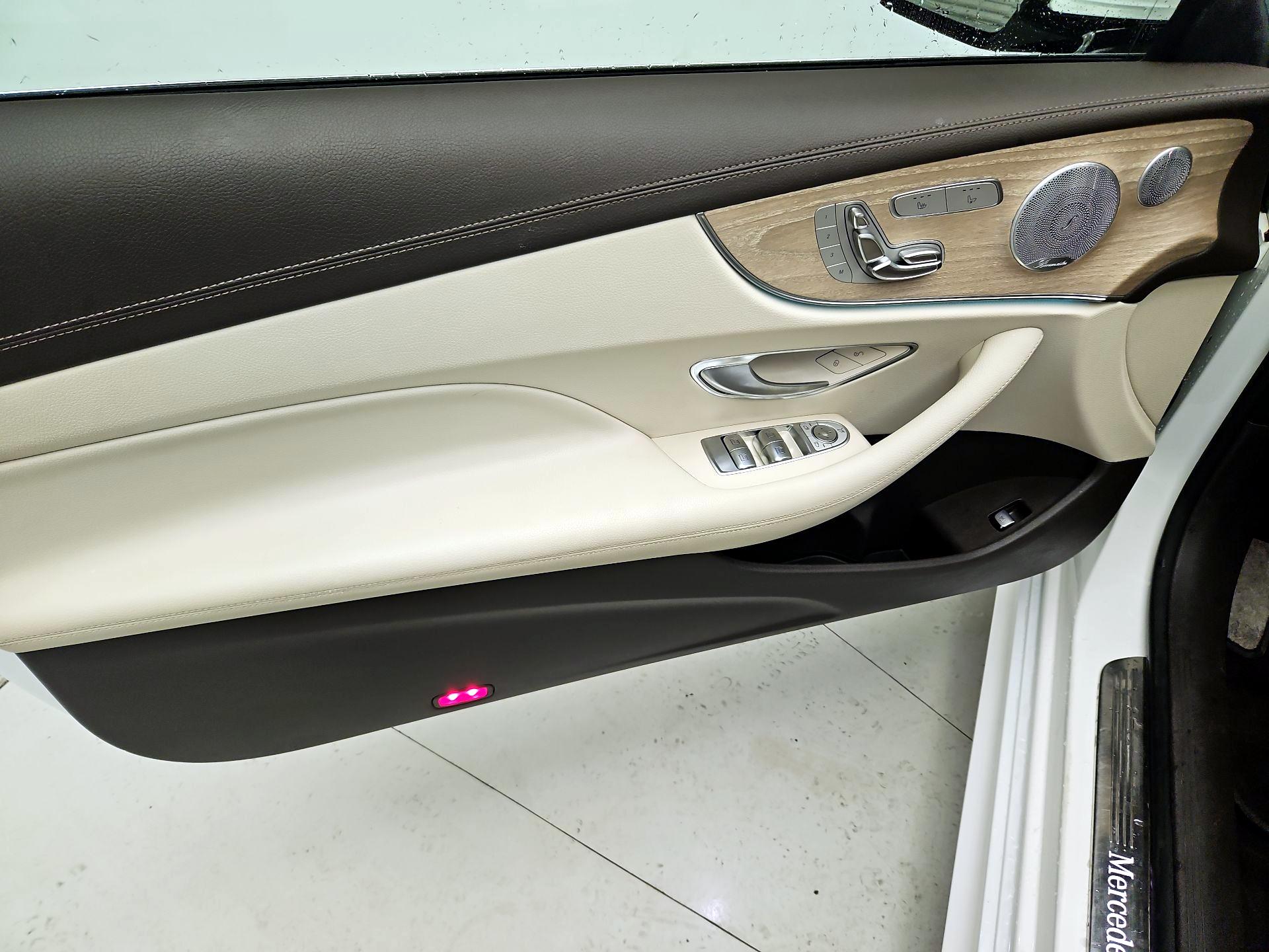 Thumbnail: 2020 Mercedes-Benz E-Class - 12