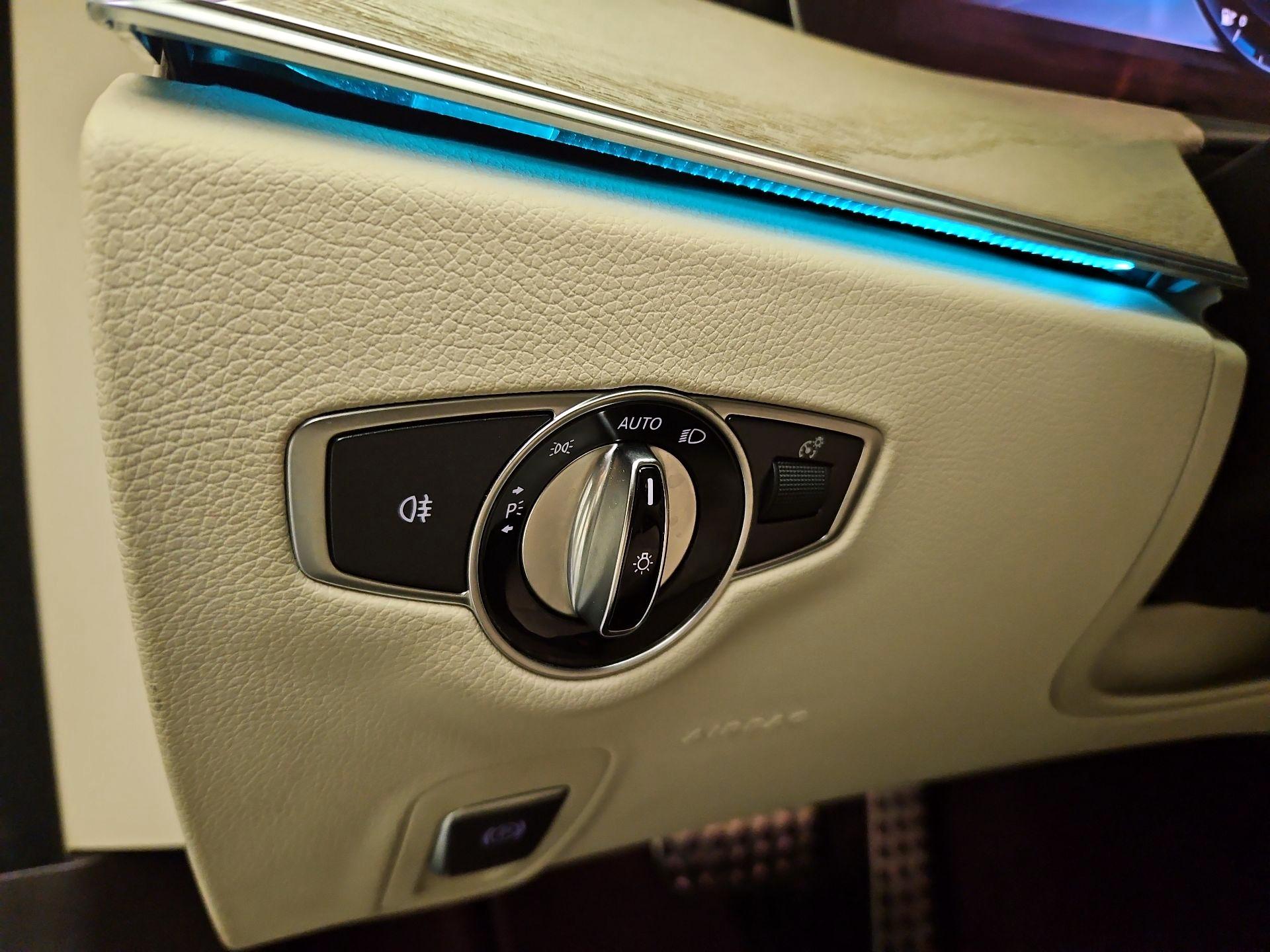 Thumbnail: 2020 Mercedes-Benz E-Class - 13