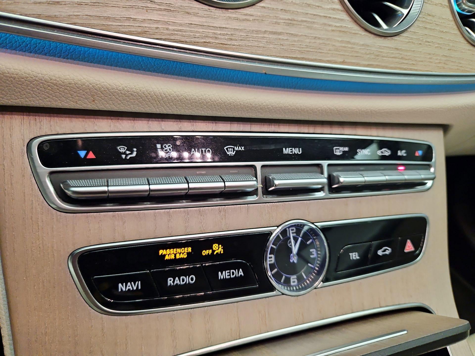 Thumbnail: 2020 Mercedes-Benz E-Class - 16