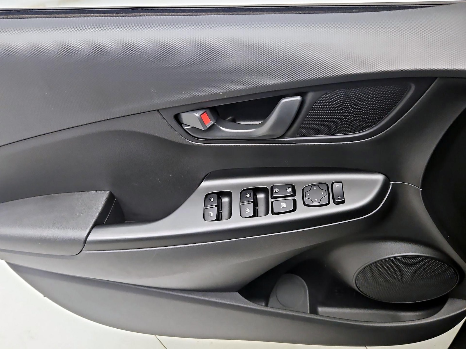 2023 Hyundai Kona SEL - Photo 13