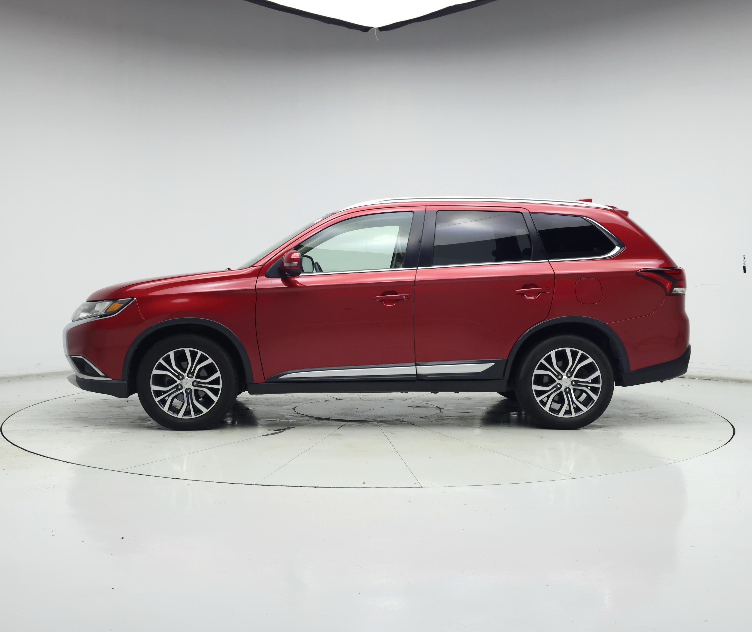 Thumbnail: 2018 Mitsubishi Outlander - 3