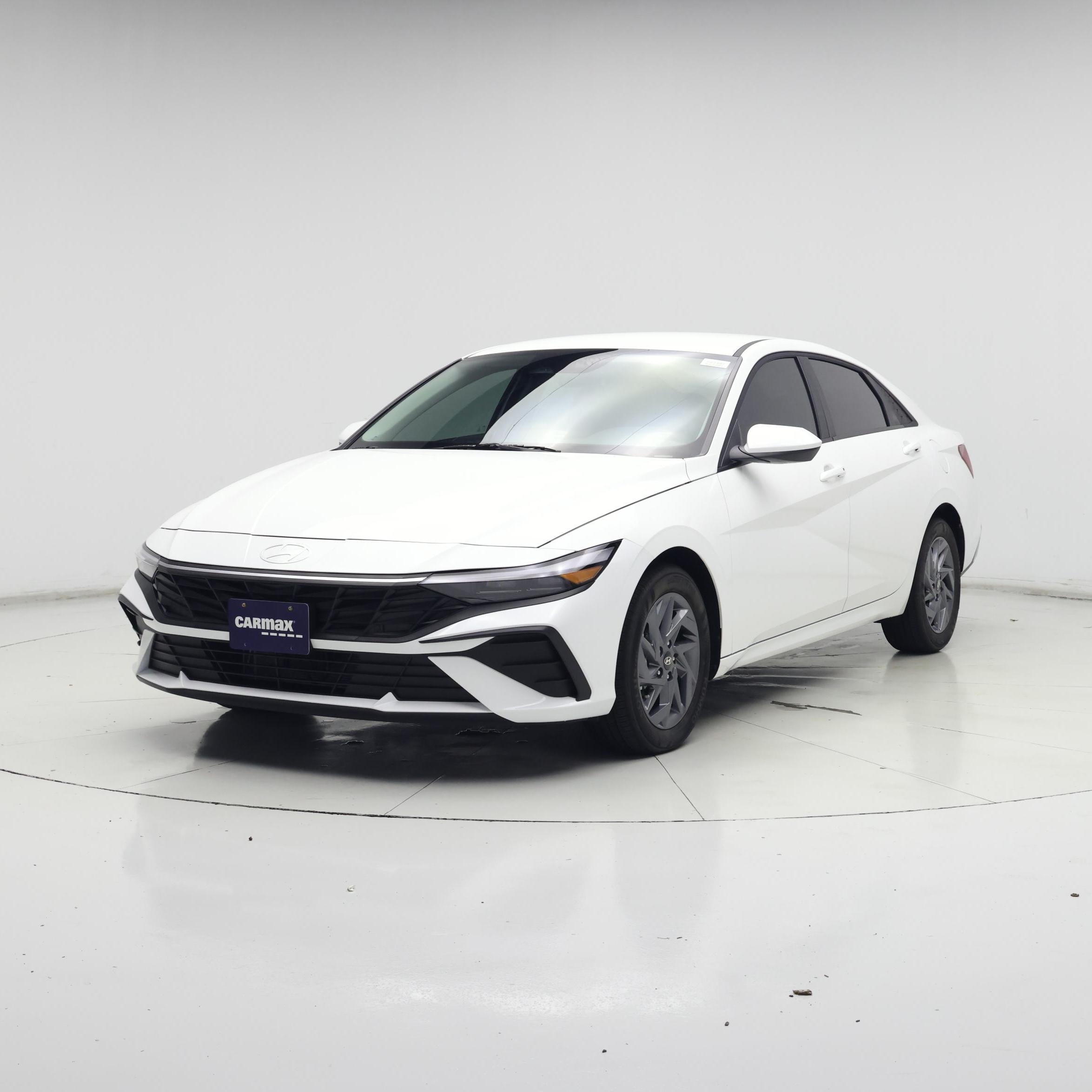 Thumbnail: 2025 Hyundai Elantra - 4