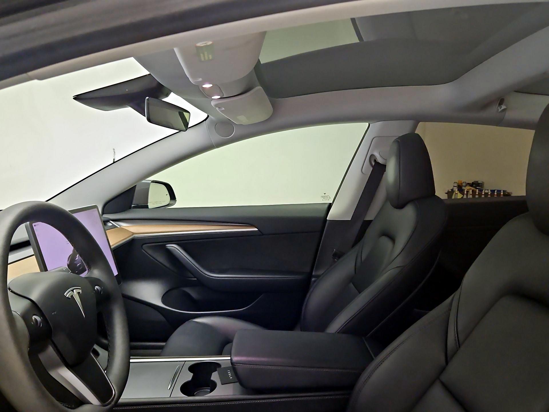 Thumbnail: 2023 Tesla Model 3 - 18