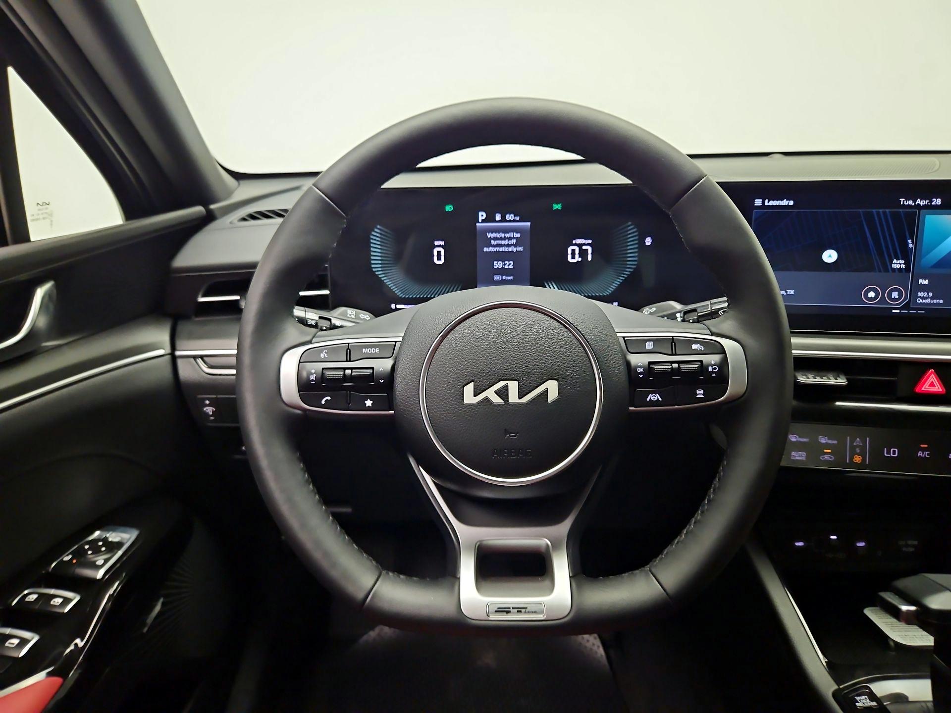 Thumbnail: 2026 Kia K5 - 10