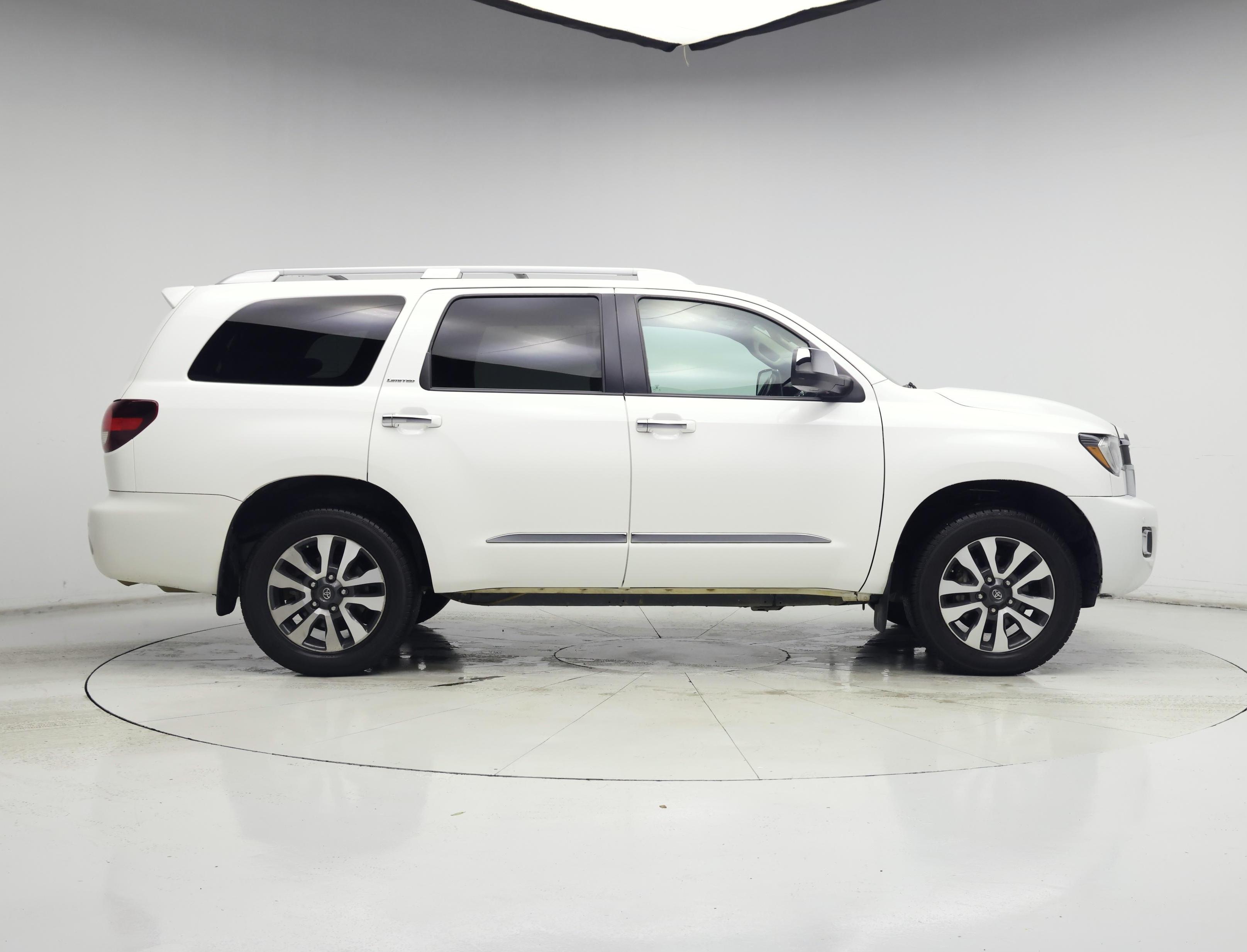 Thumbnail: 2020 Toyota Sequoia - 7