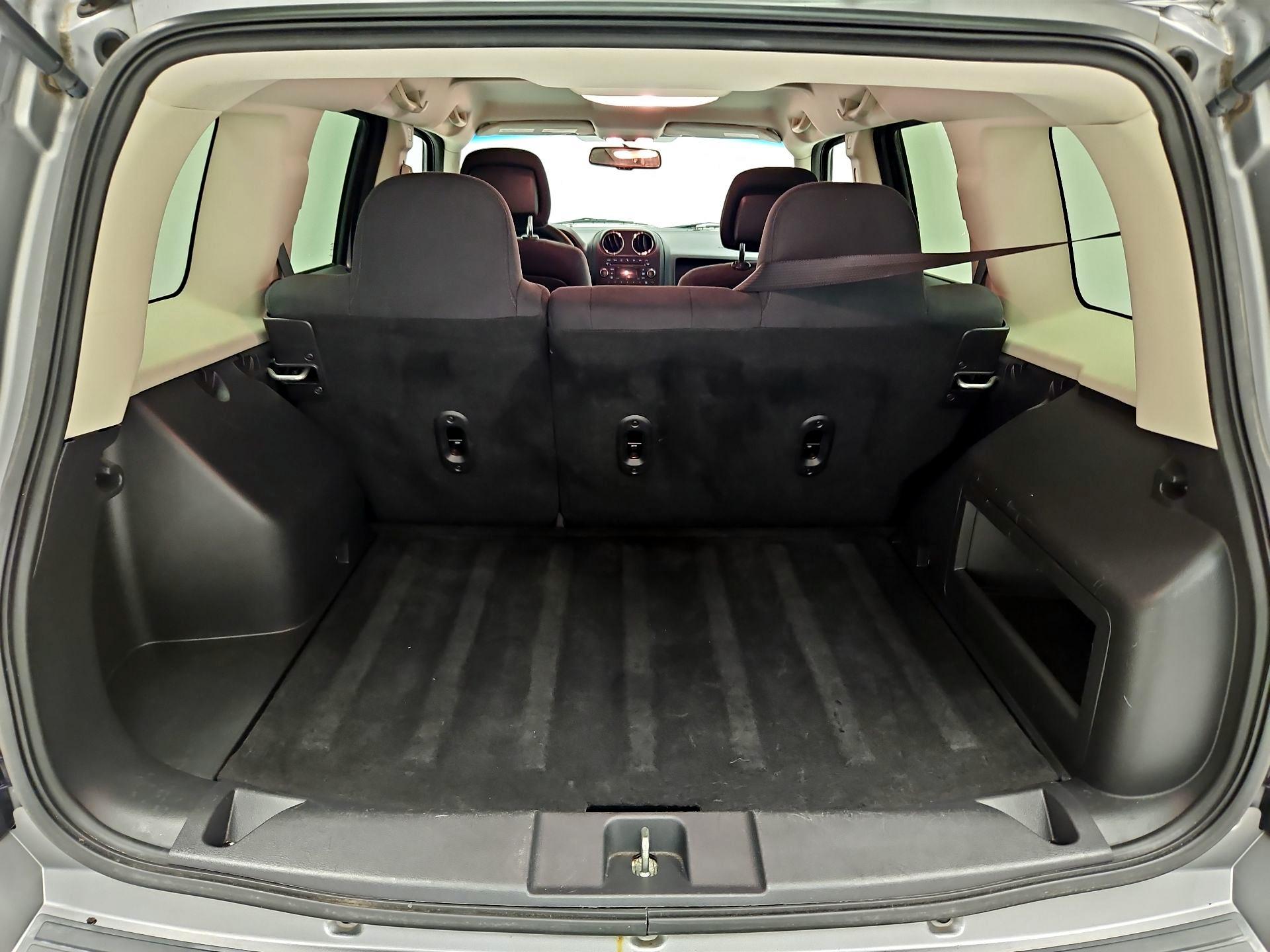 Thumbnail: 2017 Jeep Patriot - 17