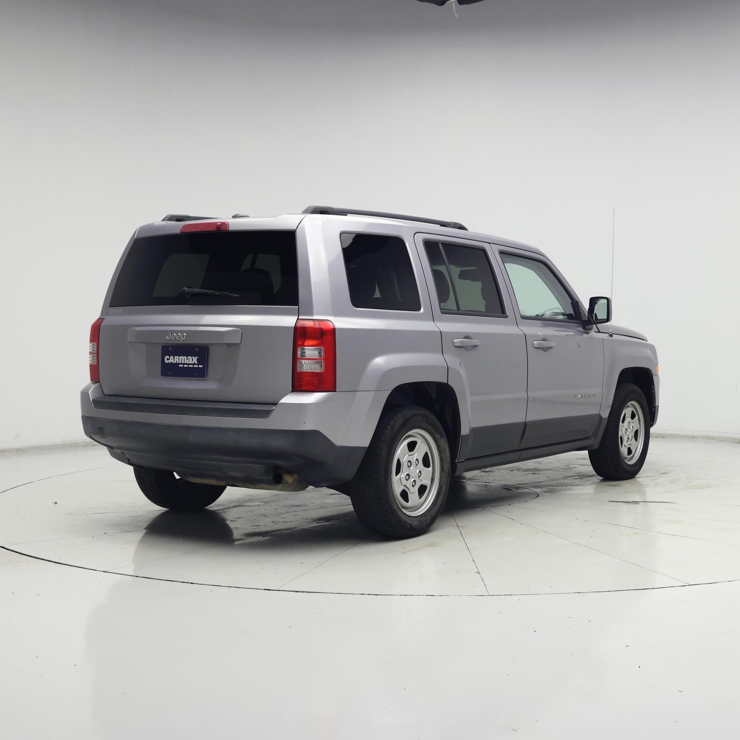 Thumbnail: 2017 Jeep Patriot - 8