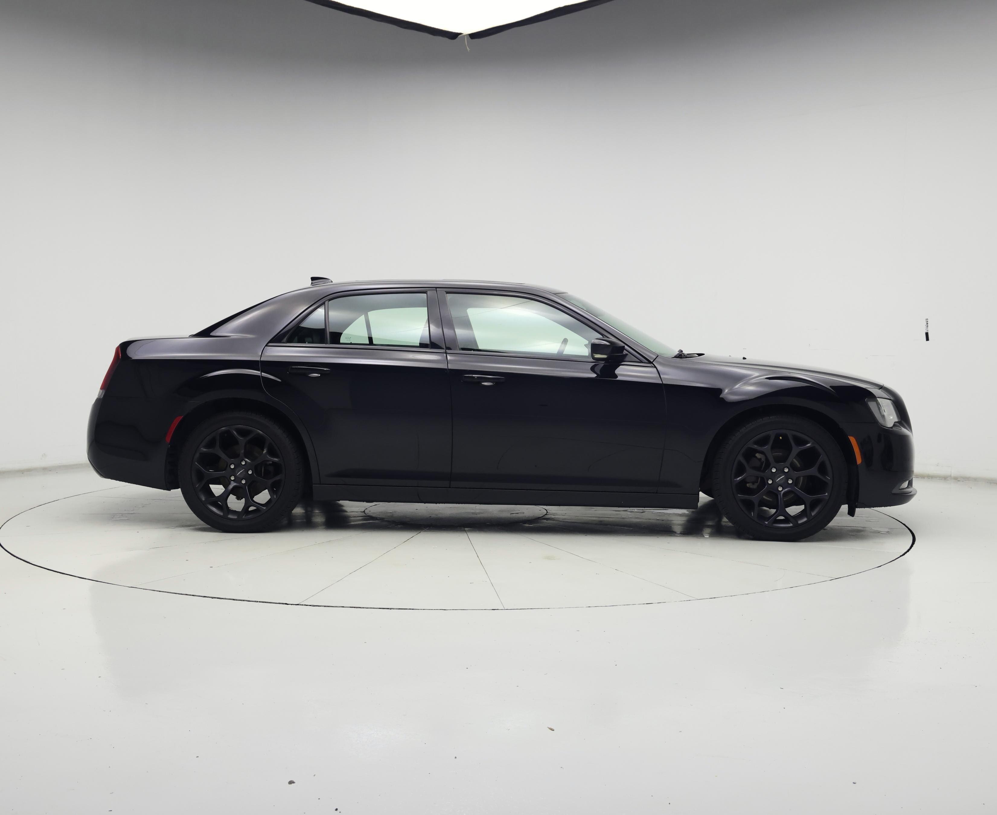 Thumbnail: 2019 Chrysler 300 - 7