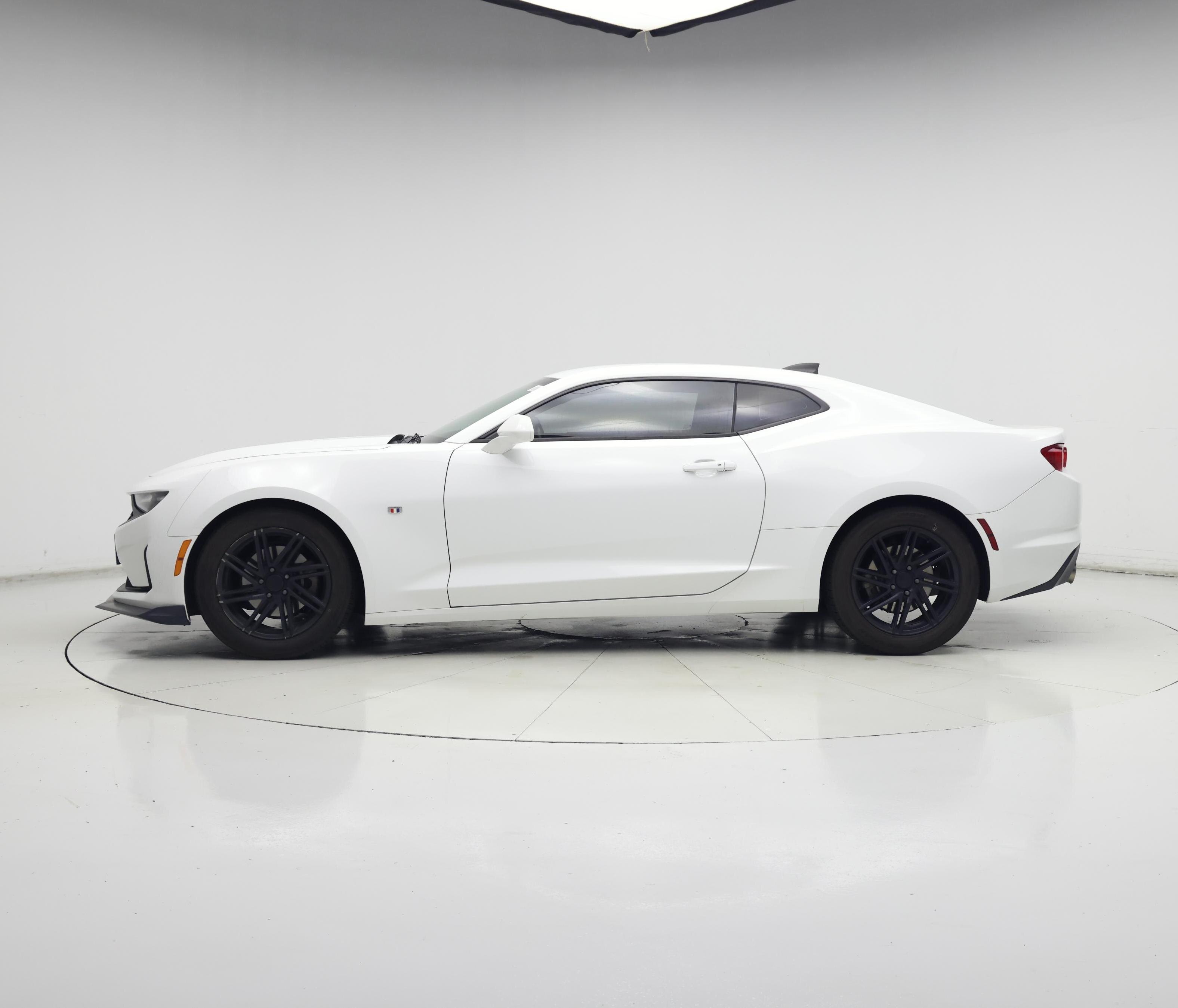 Thumbnail: 2019 Chevrolet Camaro - 3