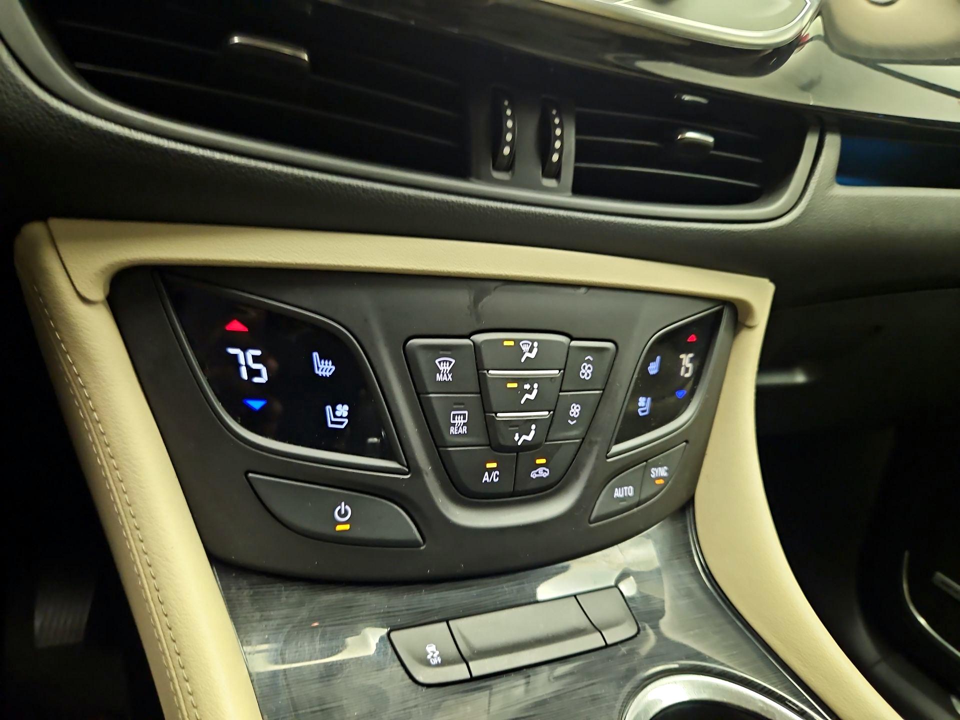Thumbnail: 2017 Buick Envision - 15