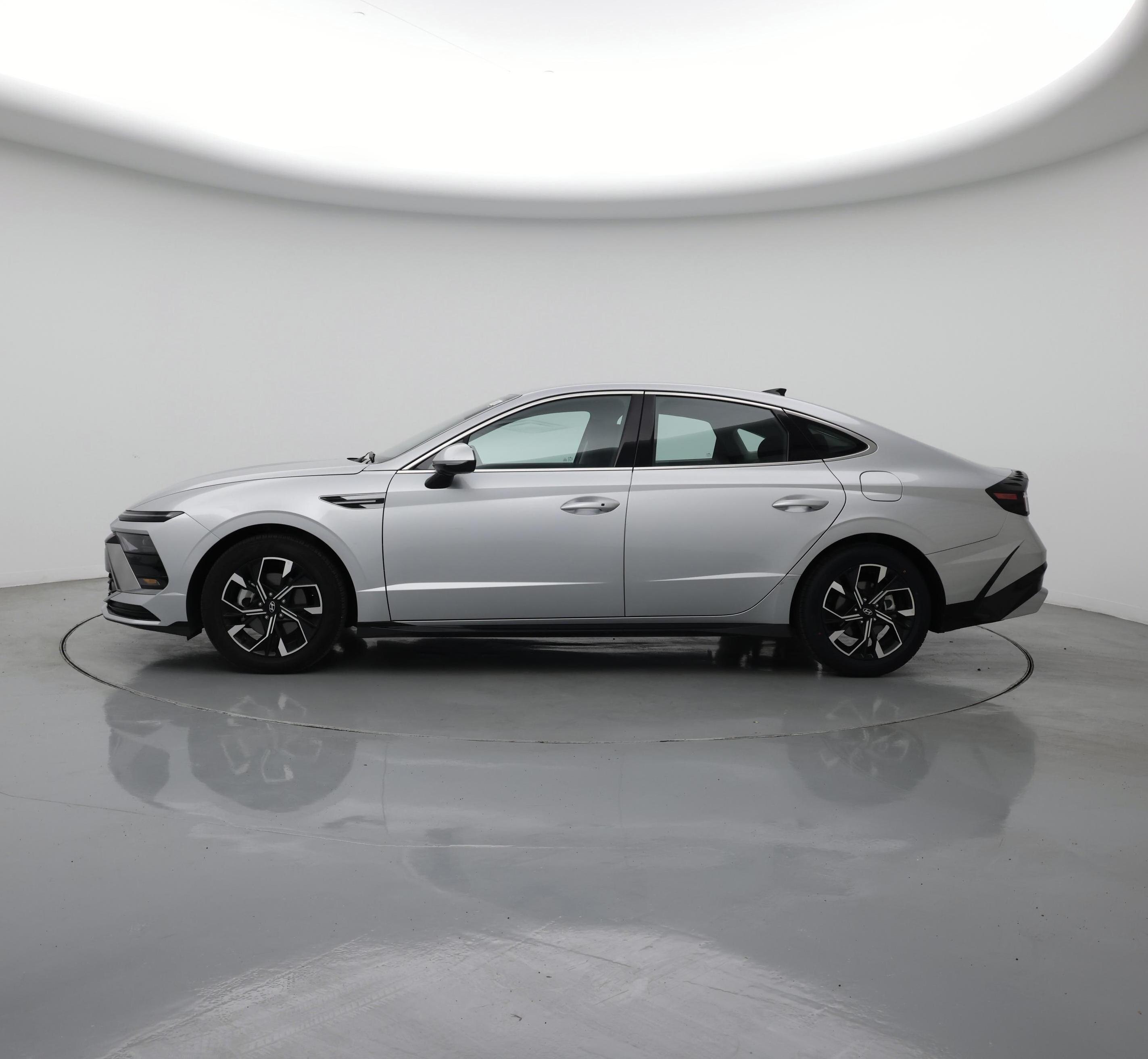 Thumbnail: 2025 Hyundai Sonata - 3