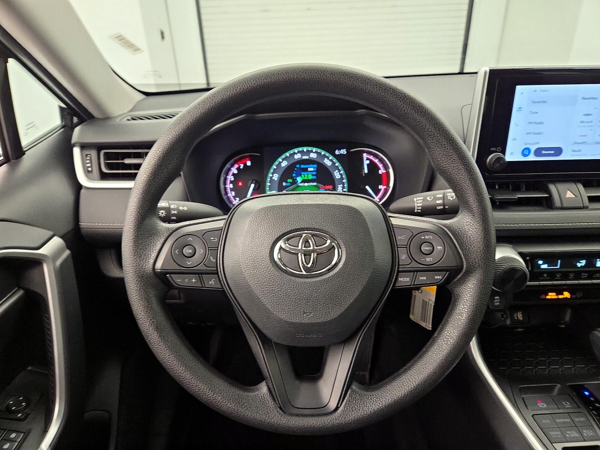 Thumbnail: 2025 Toyota RAV4 - 10