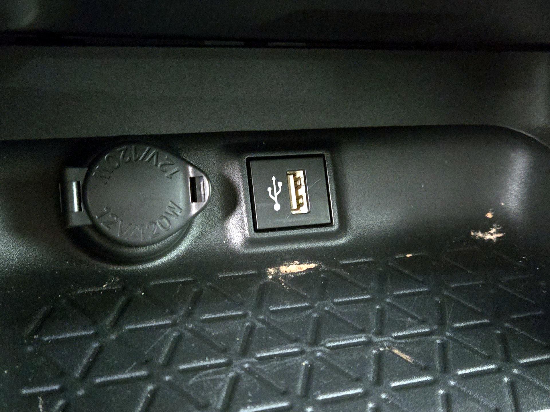 Thumbnail: 2025 Toyota RAV4 - 18