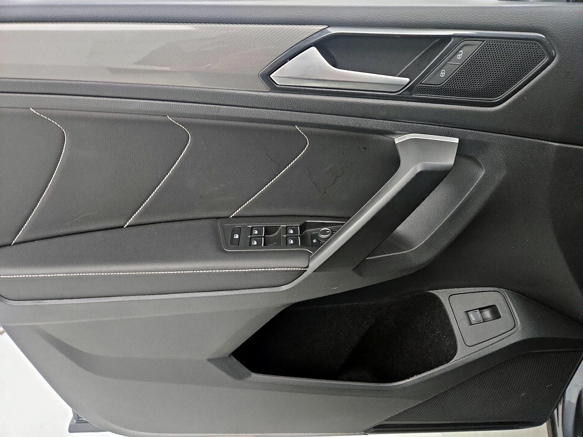 Thumbnail: 2024 Volkswagen Tiguan - 12