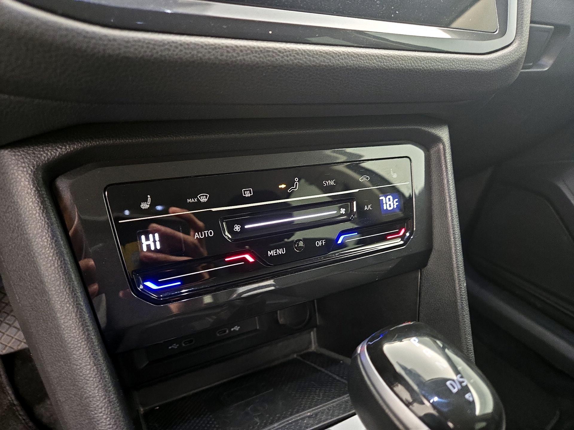 Thumbnail: 2024 Volkswagen Tiguan - 16