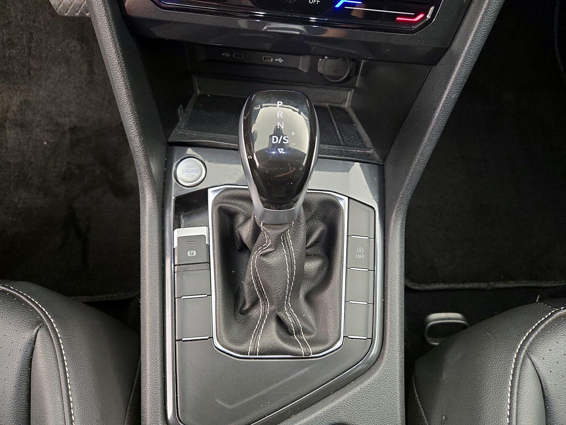 Thumbnail: 2024 Volkswagen Tiguan - 17