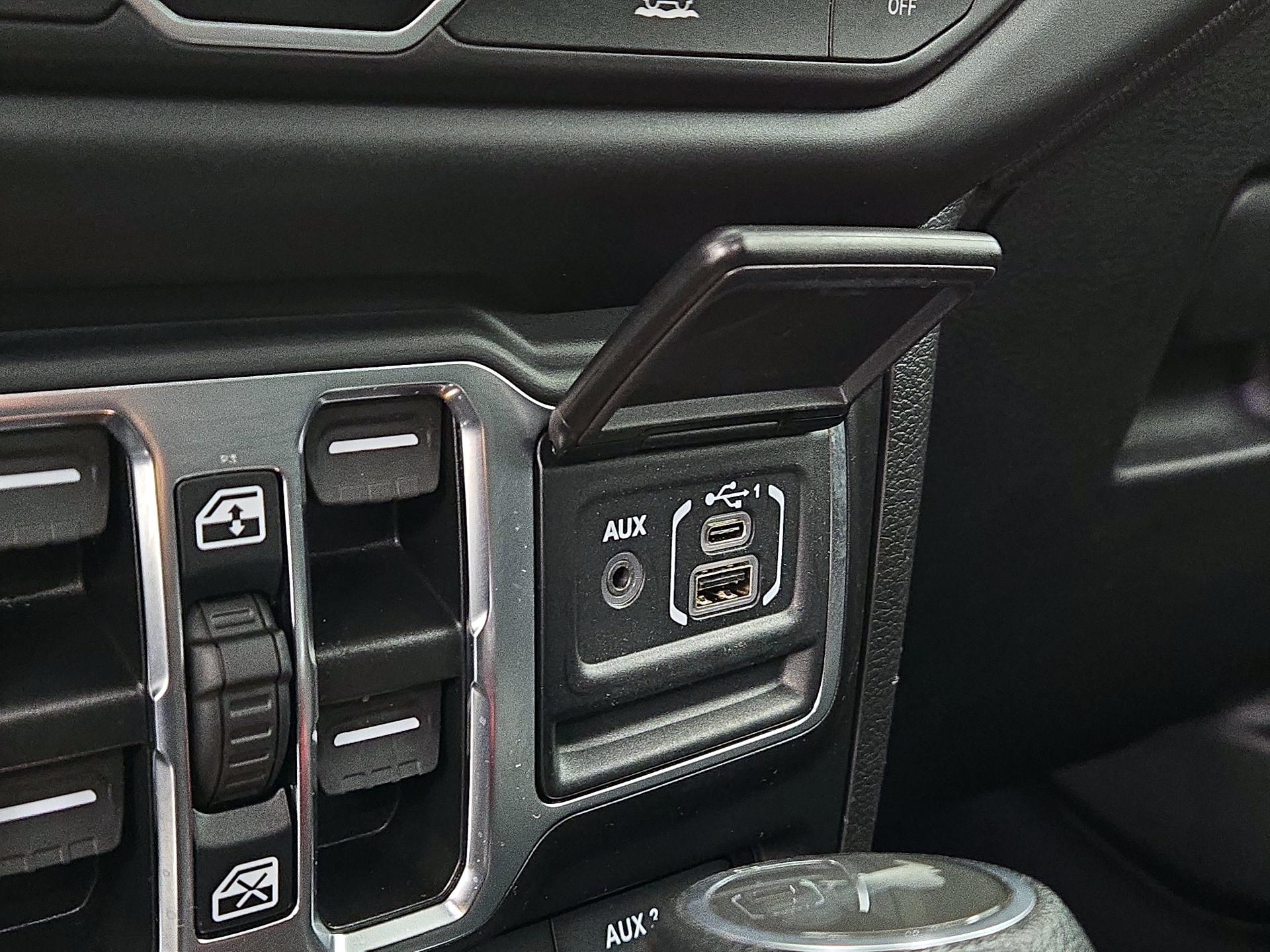 Thumbnail: 2023 Jeep Wrangler - 19