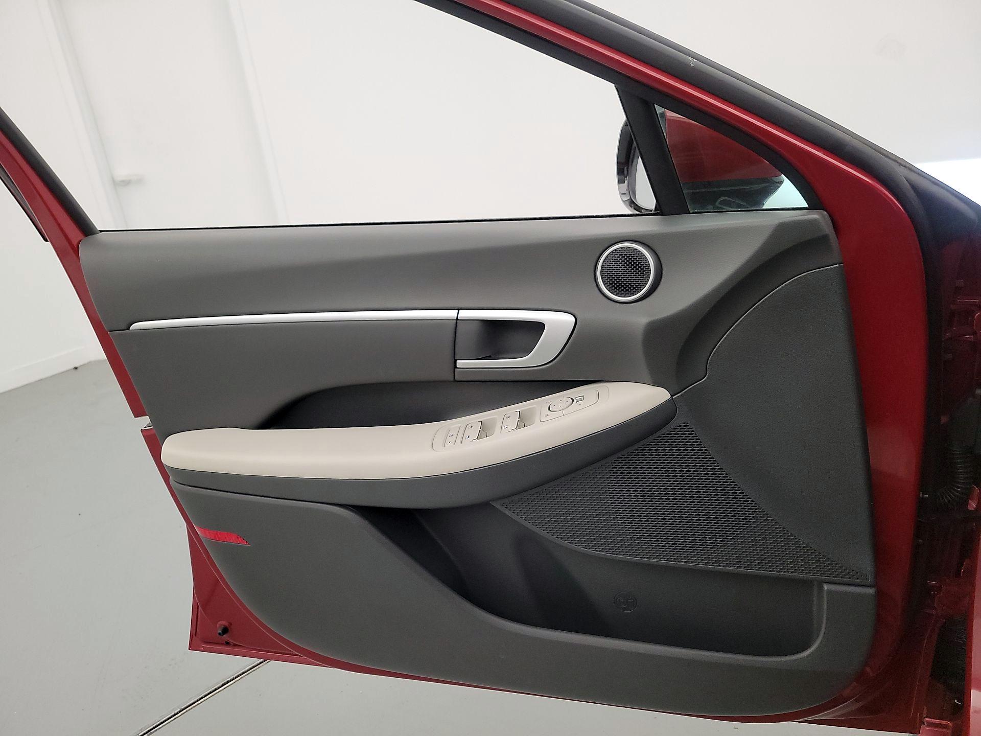 Thumbnail: 2025 Hyundai Sonata - 12