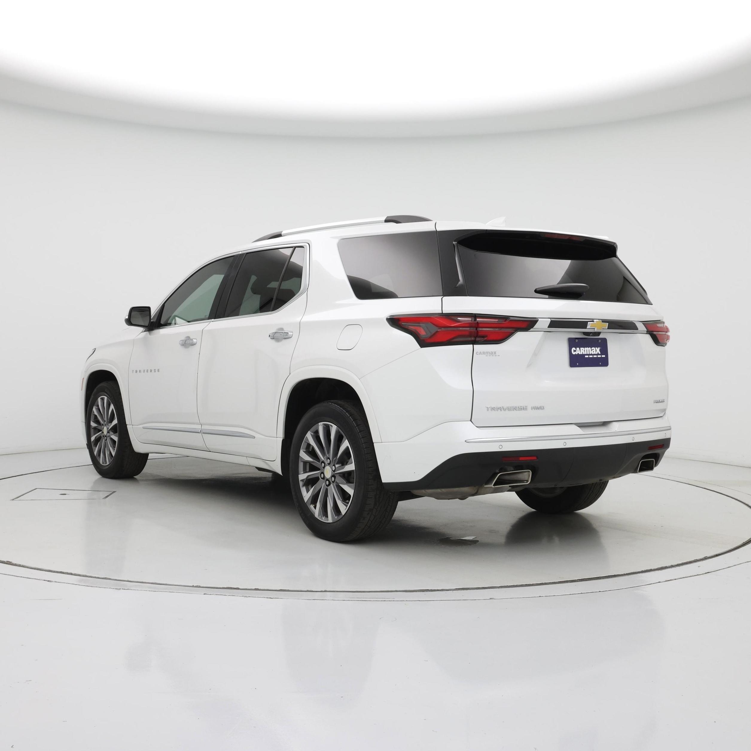 Thumbnail: 2023 Chevrolet Traverse - 2