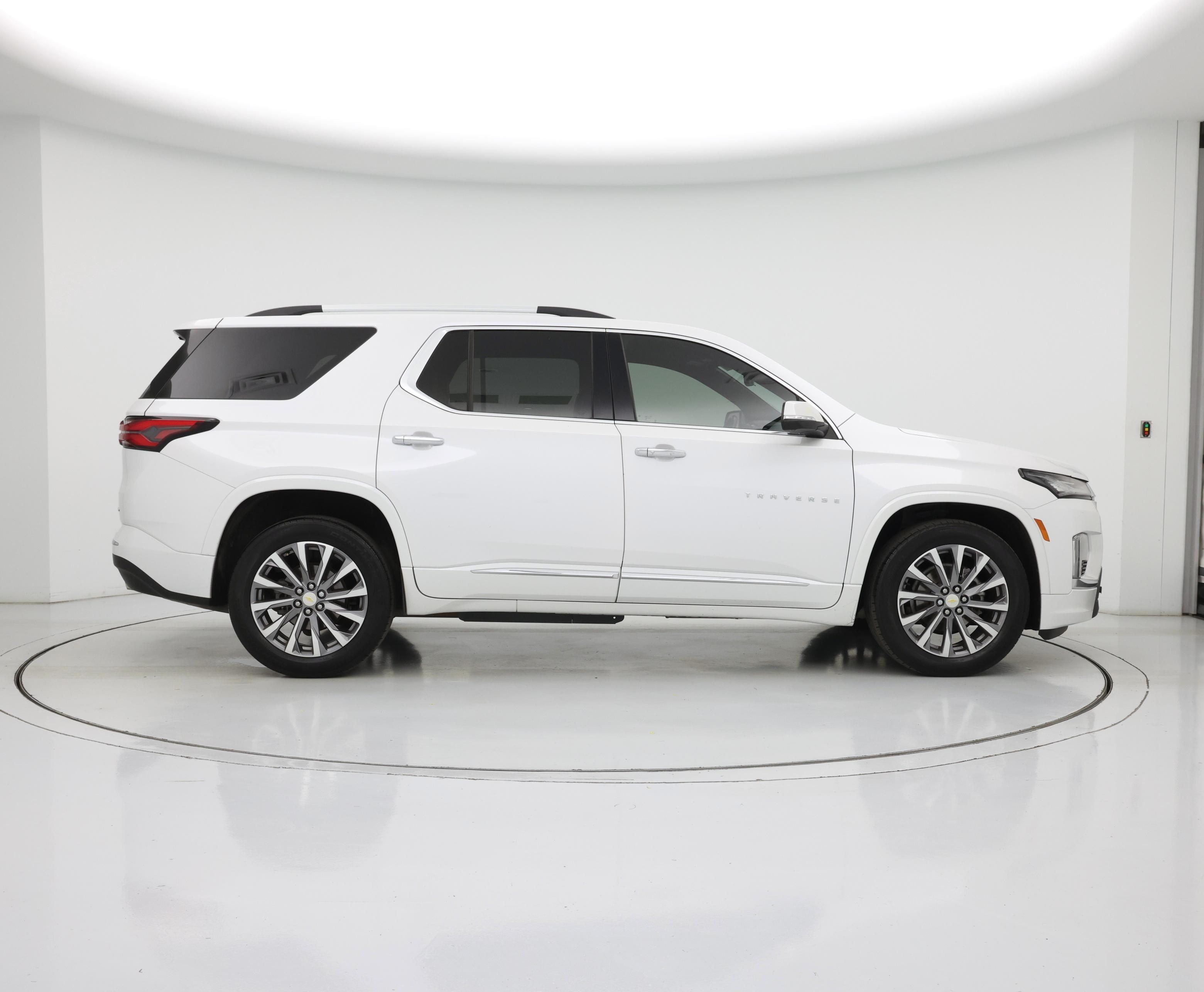 Thumbnail: 2023 Chevrolet Traverse - 7
