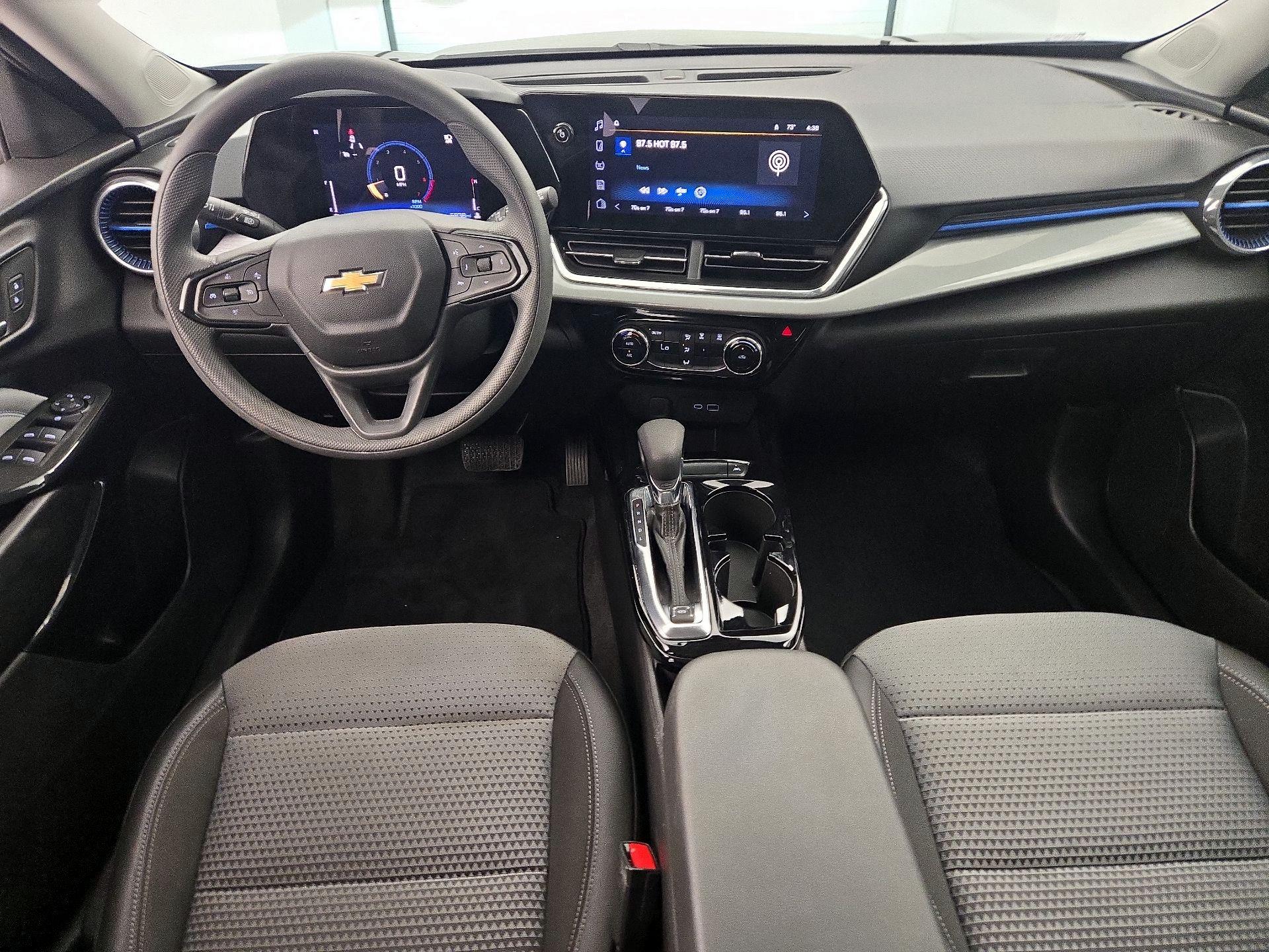 Thumbnail: 2025 Chevrolet Trax - 9