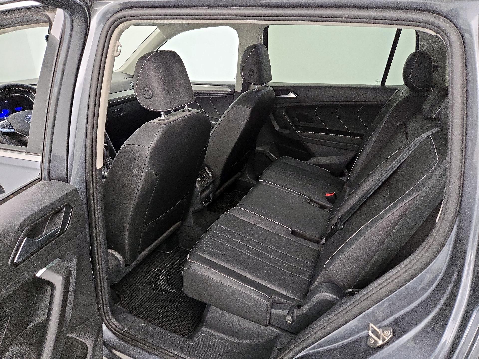 Thumbnail: 2023 Volkswagen Tiguan - 20