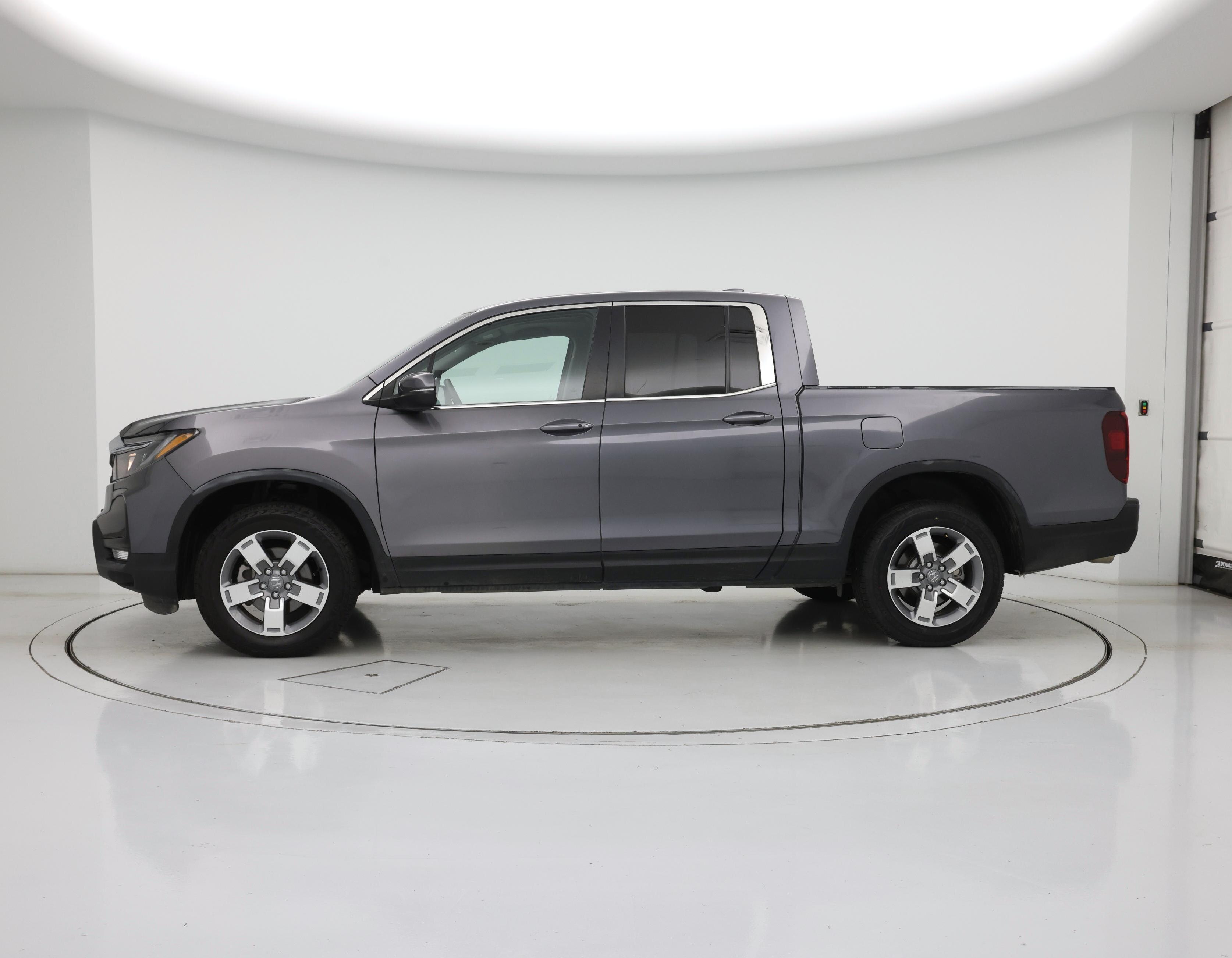 Thumbnail: 2025 Honda Ridgeline - 3