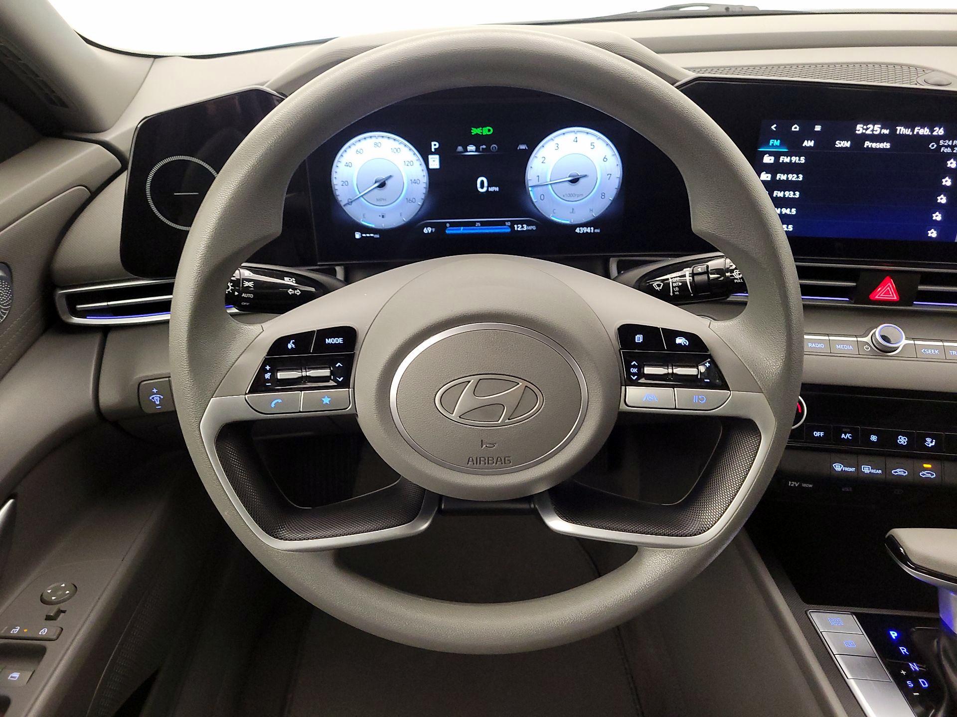 Thumbnail: 2024 Hyundai Elantra - 10