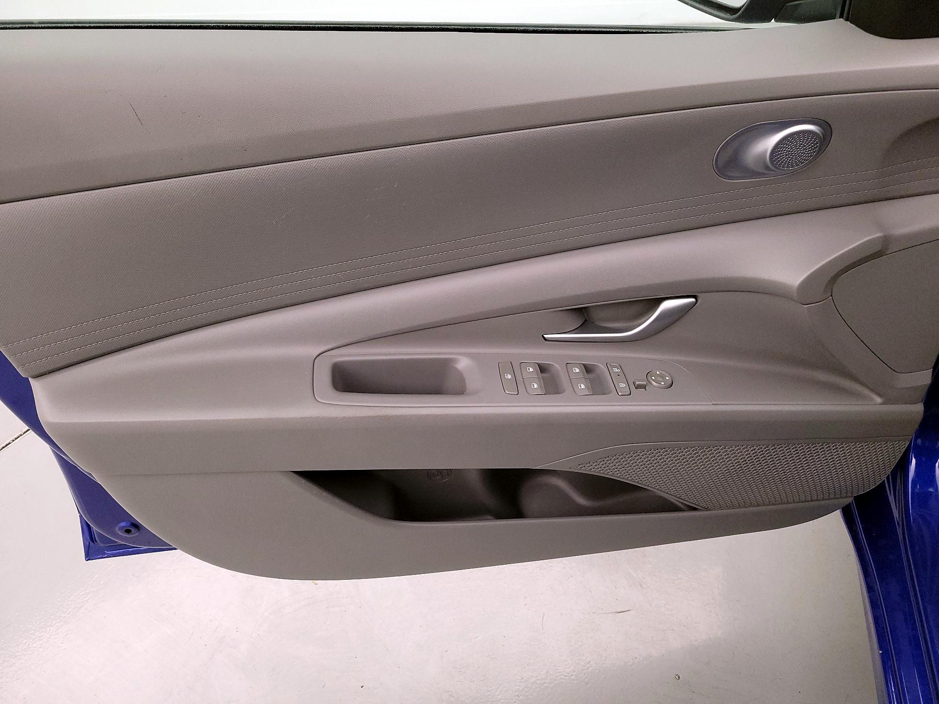 Thumbnail: 2024 Hyundai Elantra - 12