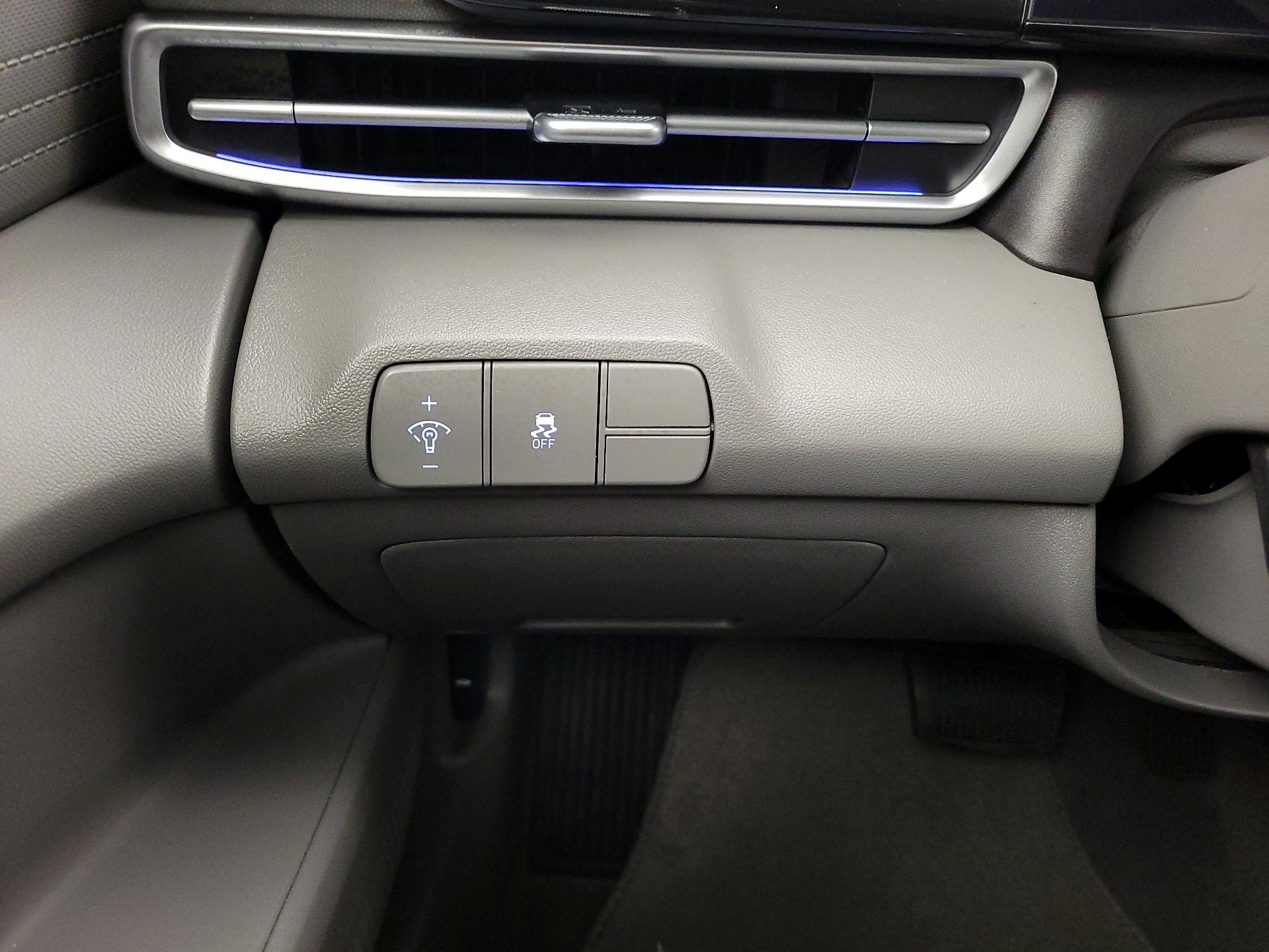 Thumbnail: 2024 Hyundai Elantra - 13