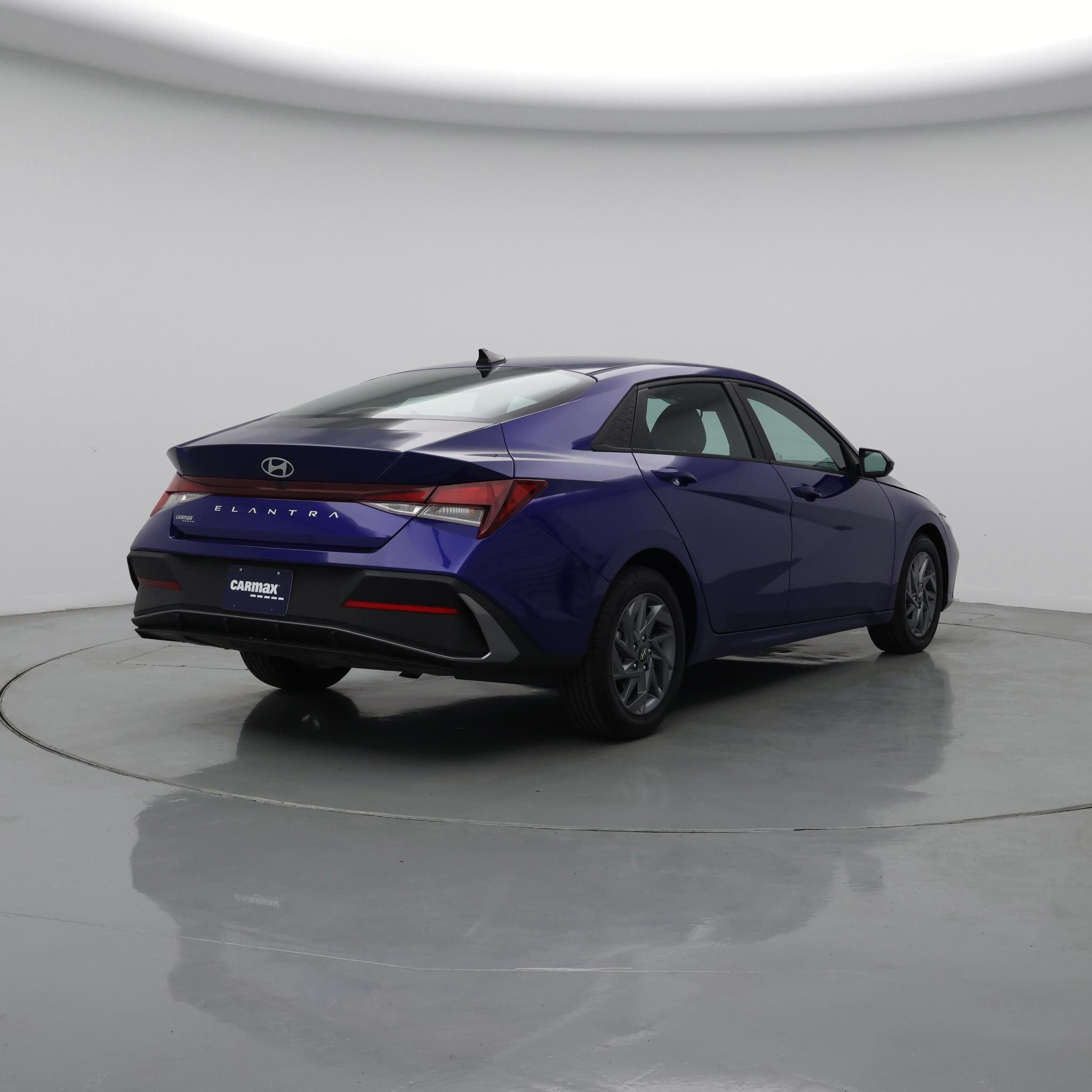 Thumbnail: 2024 Hyundai Elantra - 8