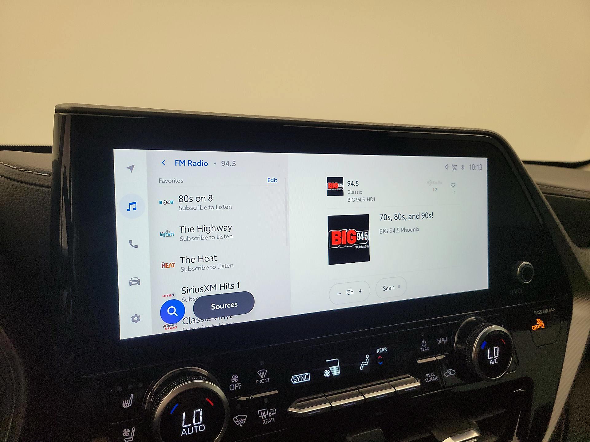 Thumbnail: 2023 Toyota Highlander - 15