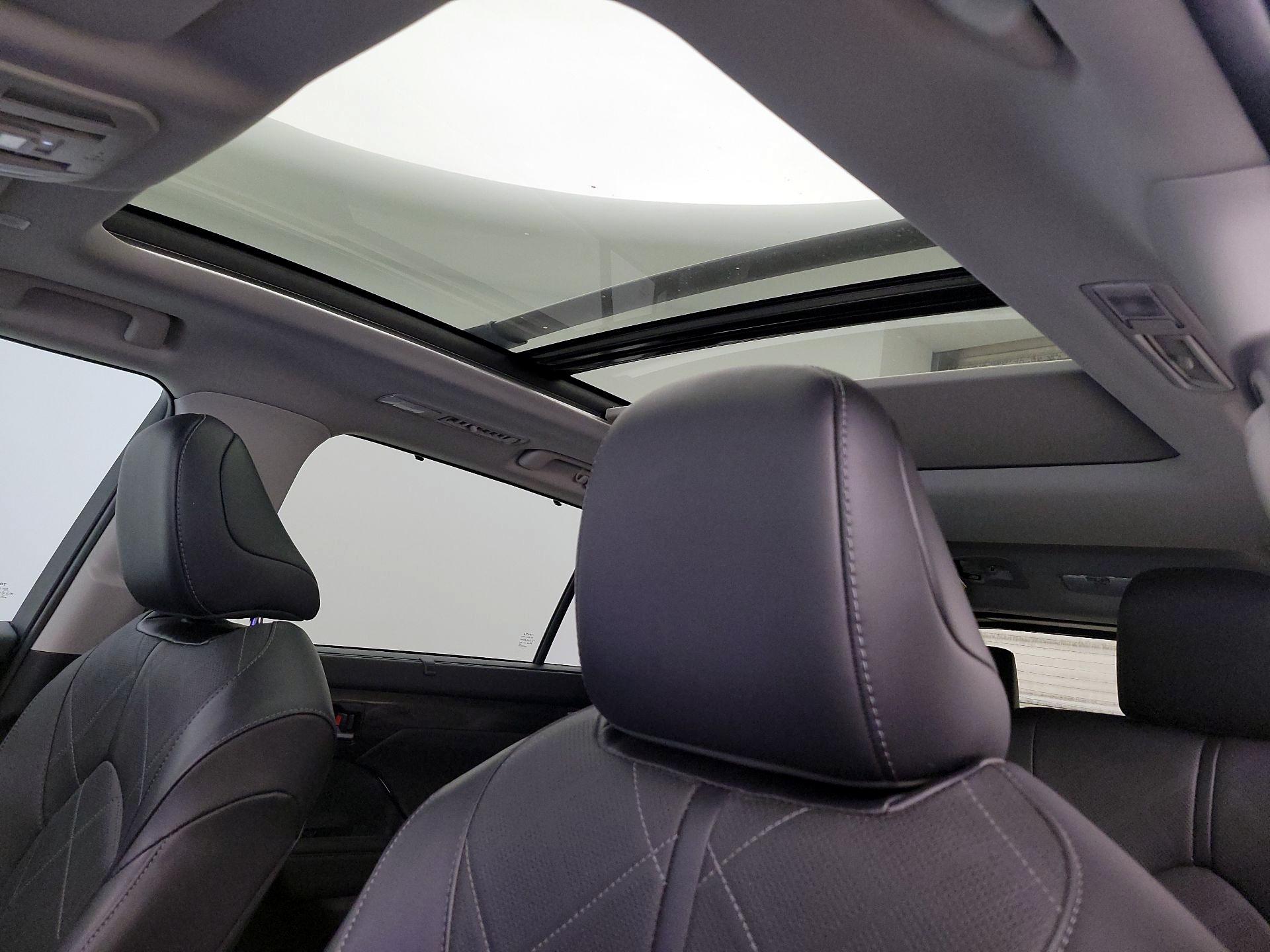 Thumbnail: 2023 Toyota Highlander - 19