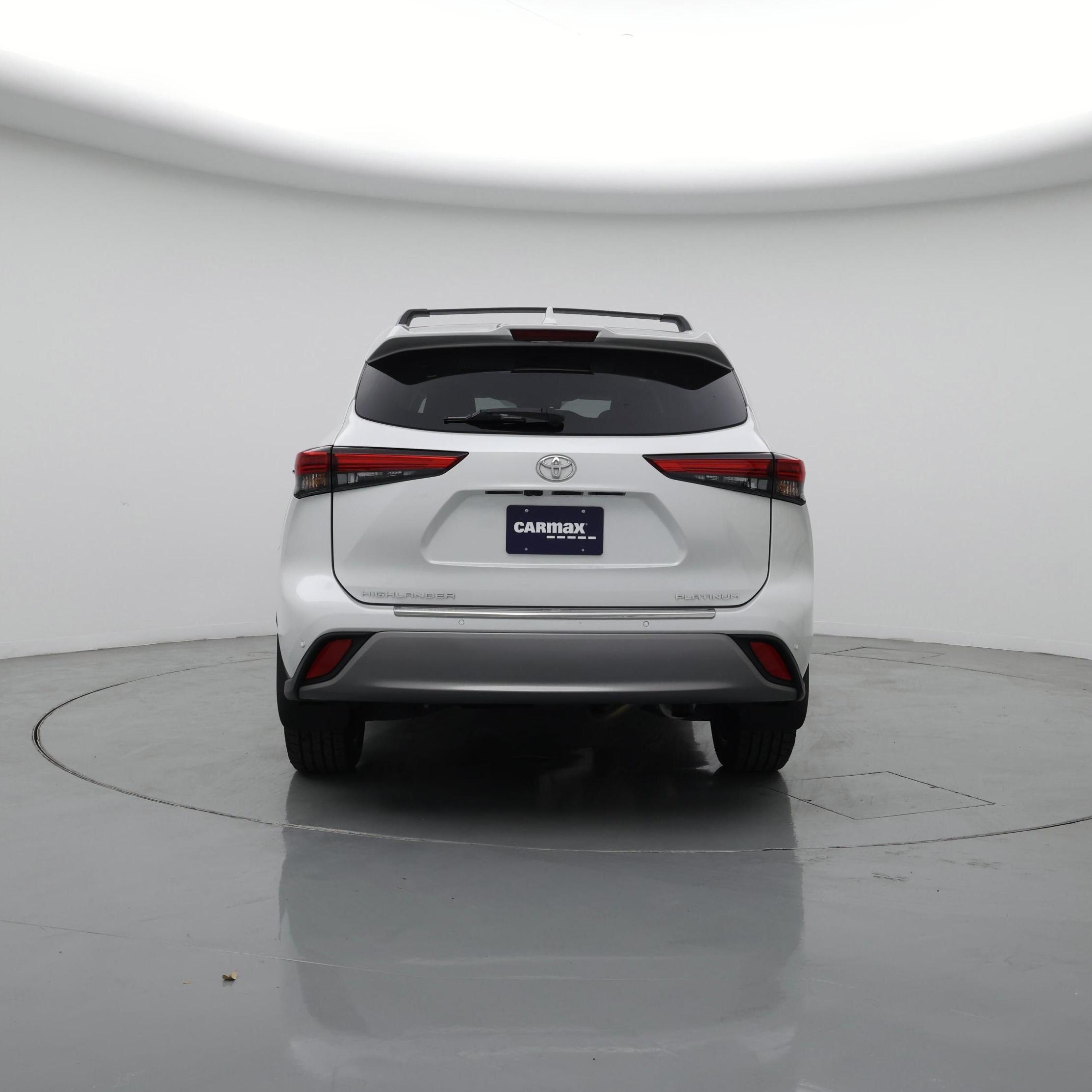 Thumbnail: 2023 Toyota Highlander - 6