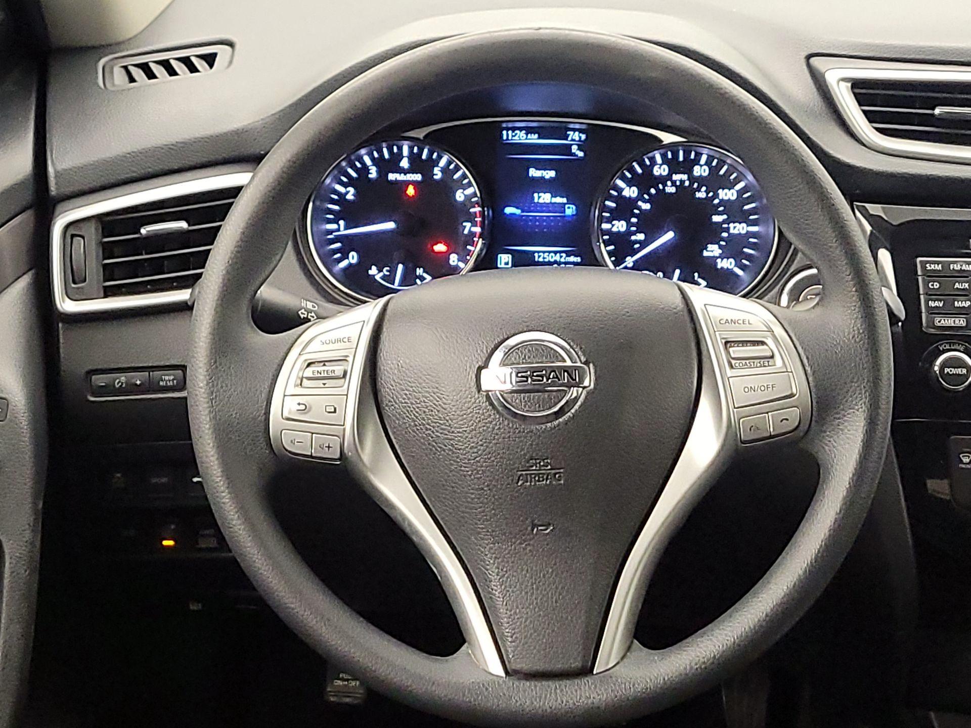 Thumbnail: 2016 Nissan Rogue - 10