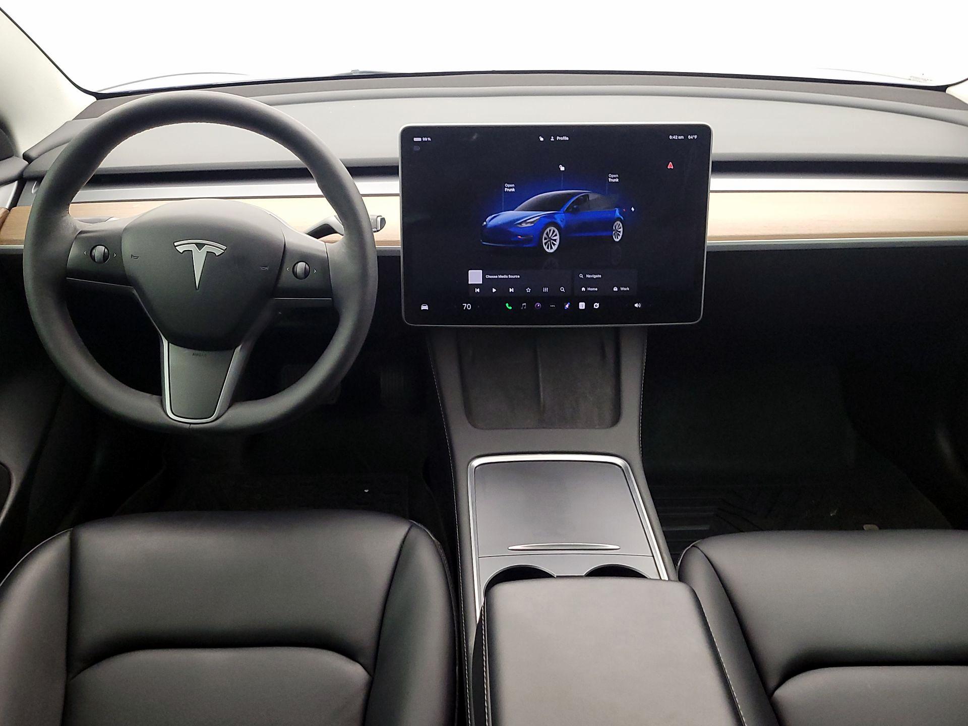 Thumbnail: 2023 Tesla Model 3 - 9