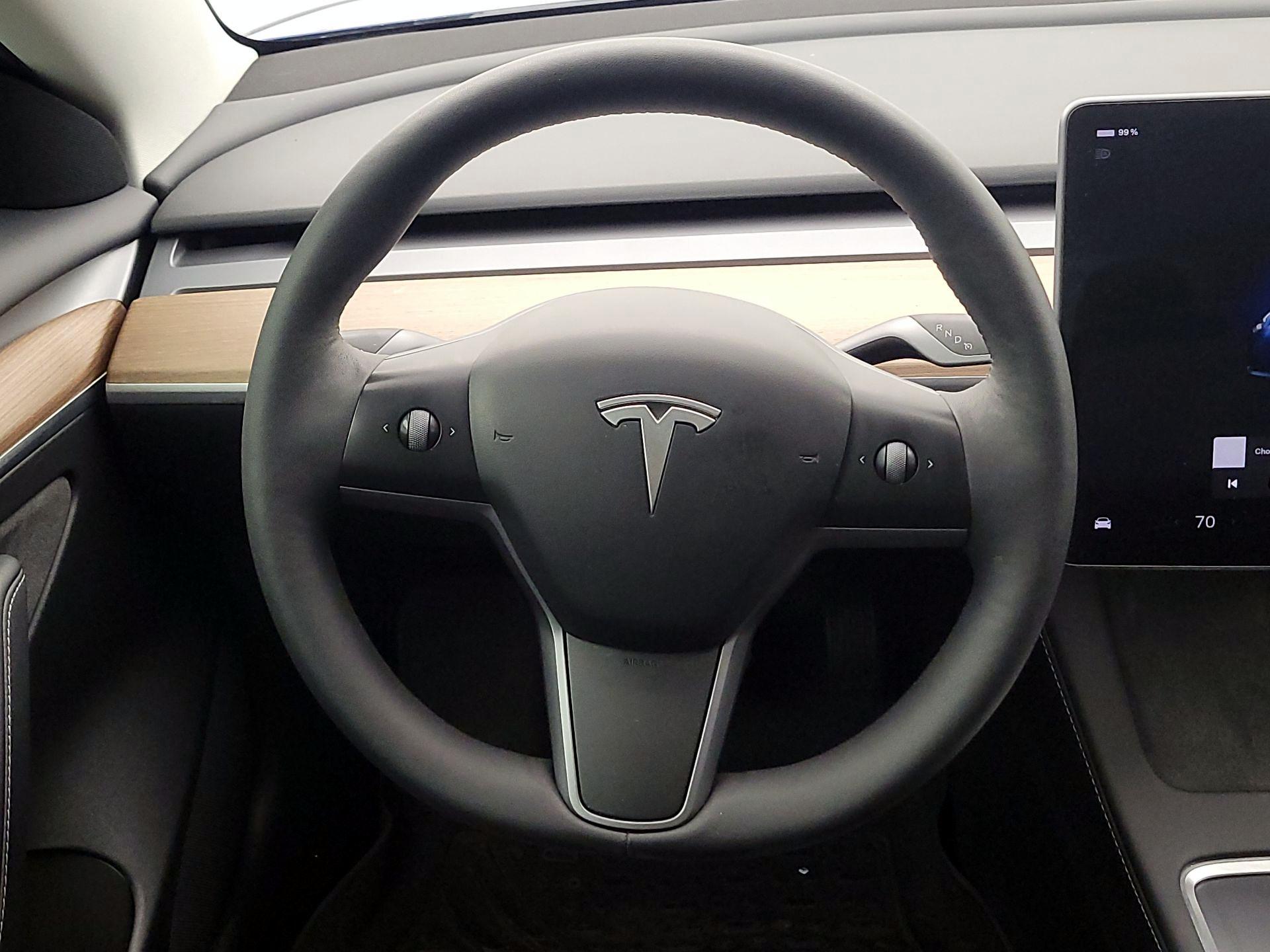 Thumbnail: 2023 Tesla Model 3 - 10