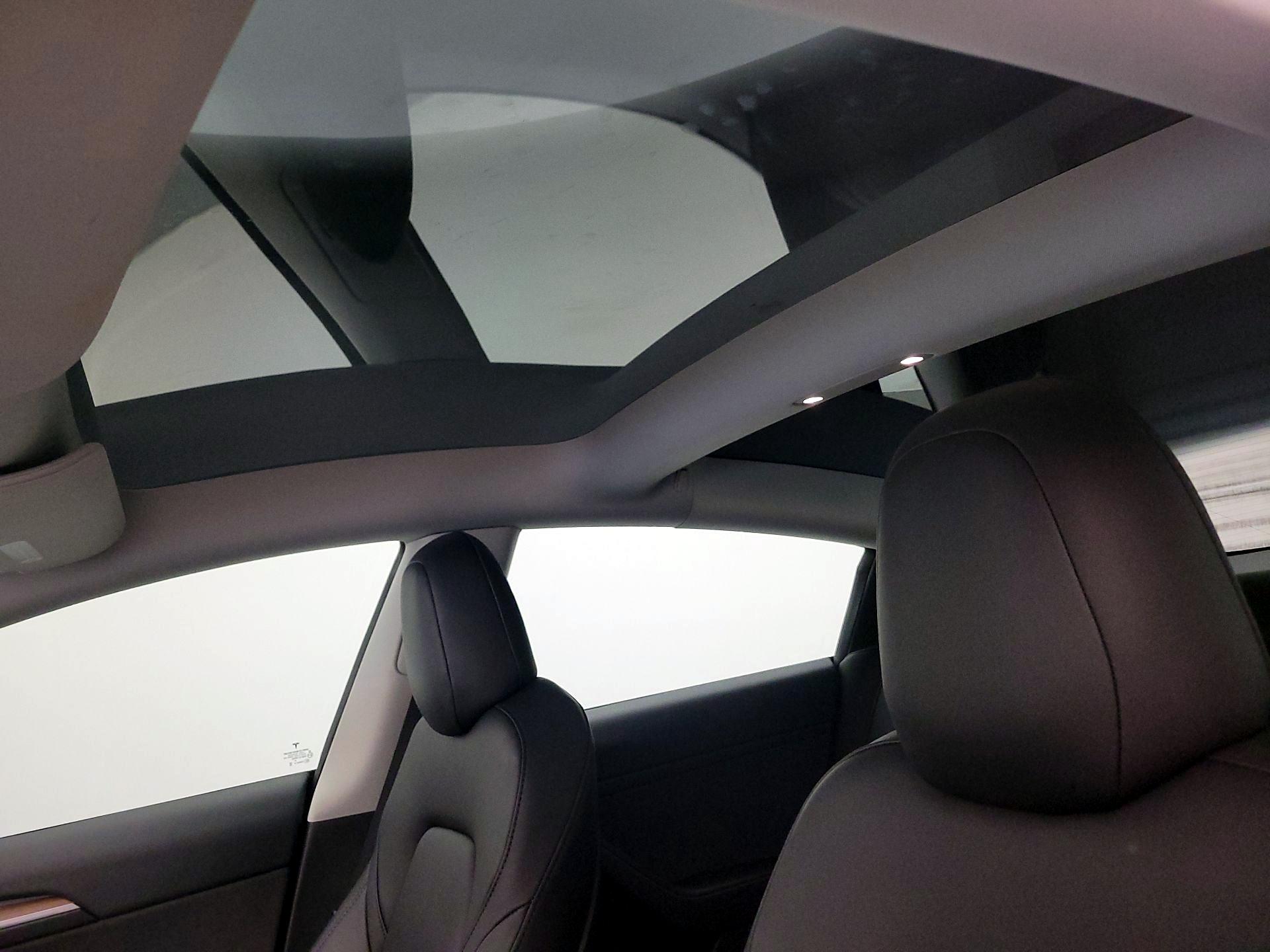 Thumbnail: 2023 Tesla Model 3 - 18