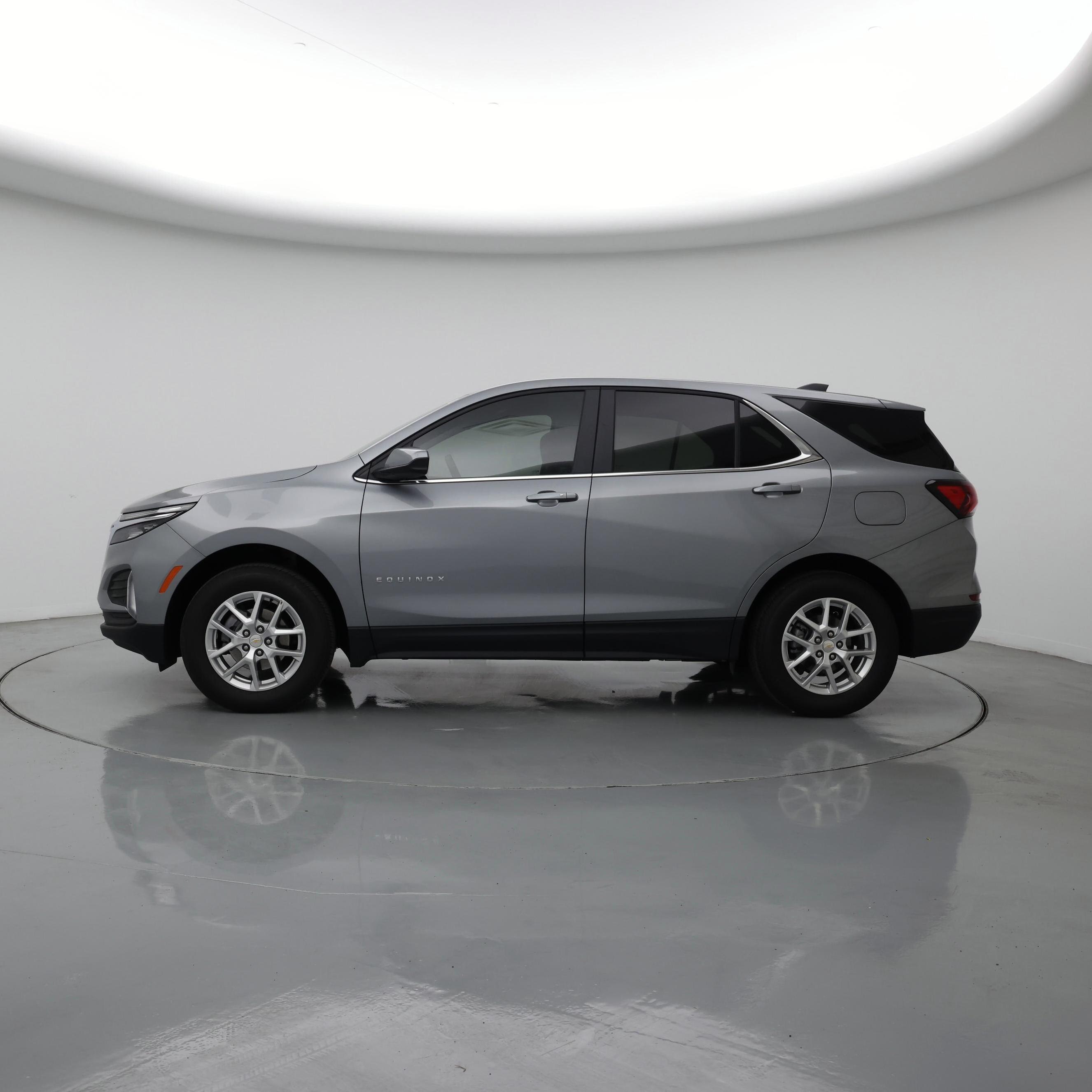 Thumbnail: 2024 Chevrolet Equinox - 3